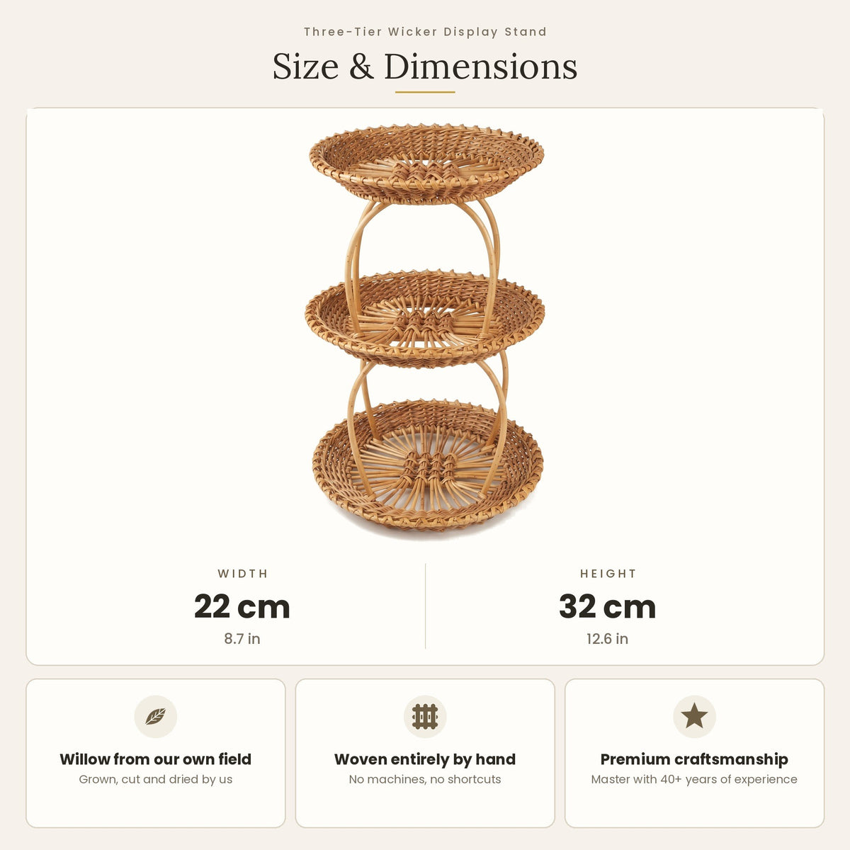 Size chart for the three-tier wicker fruit basket stand showing 22 cm width and 32 cm height