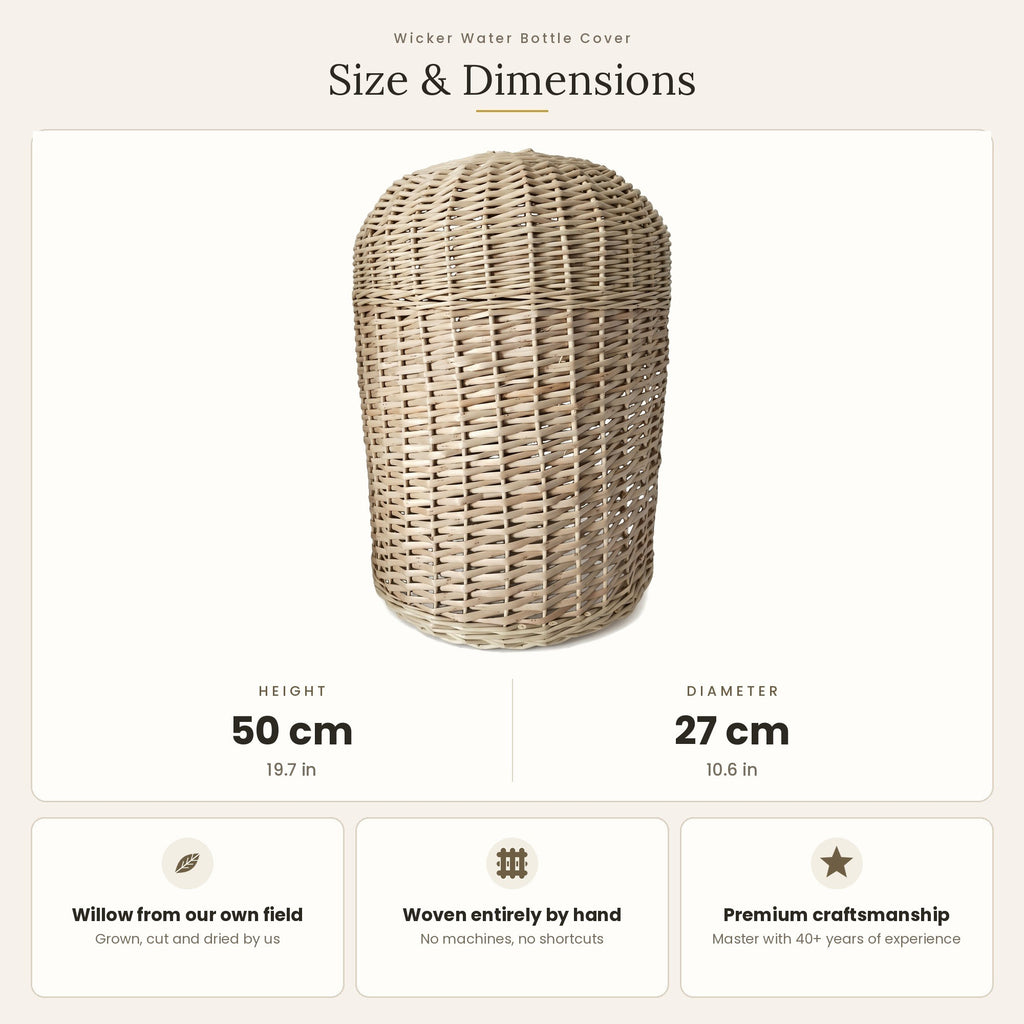 Size chart for the handwoven wicker water bottle cover showing 50 cm height and 27 cm diameter