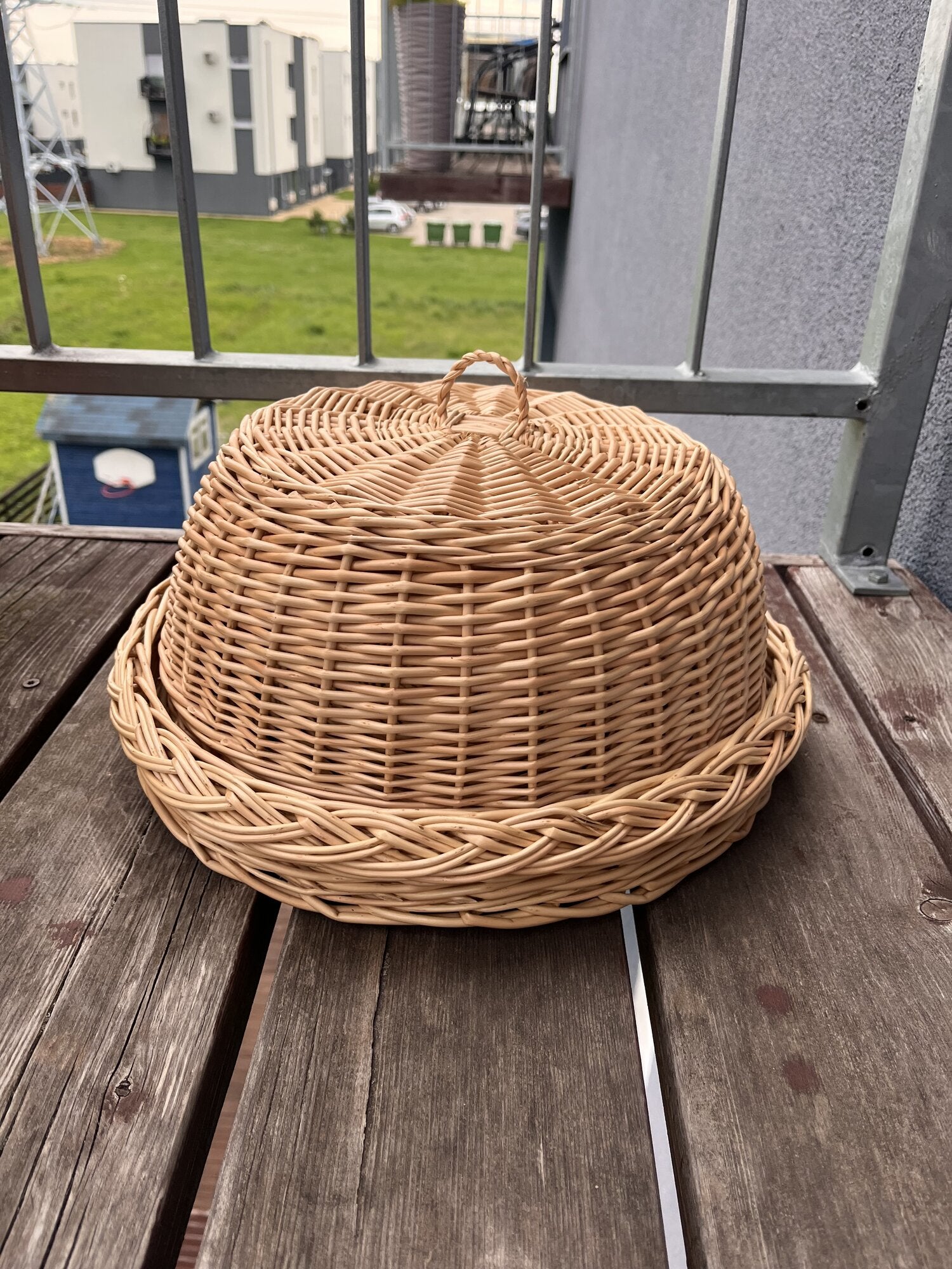 Wicker Food Cloche with Round Tray