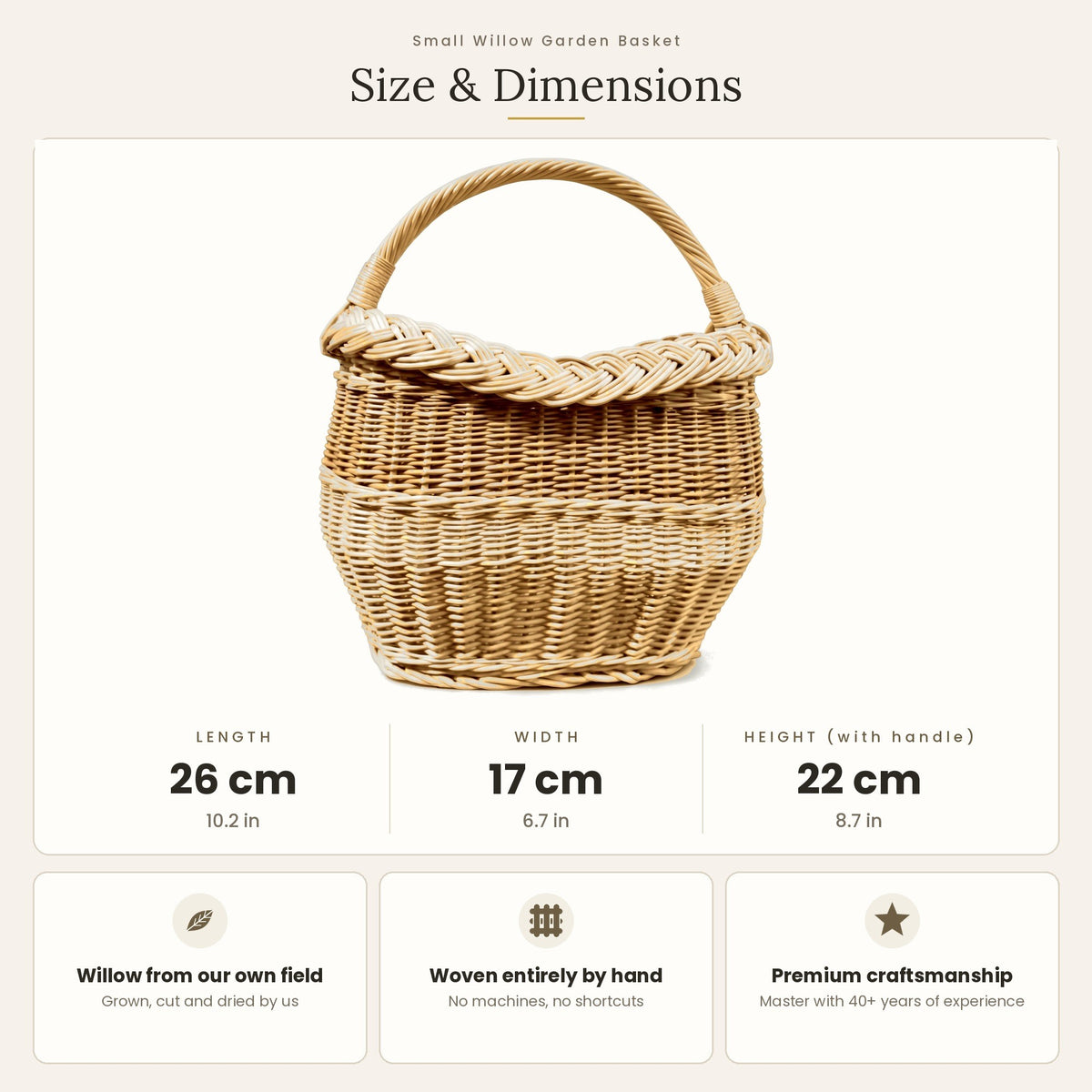 Size chart for the small handwoven willow basket with handle showing 22 cm height with handle, 26 cm length and 17 cm width