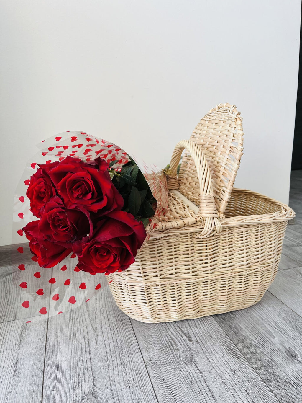 Double-Lid Wicker Picnic Basket
