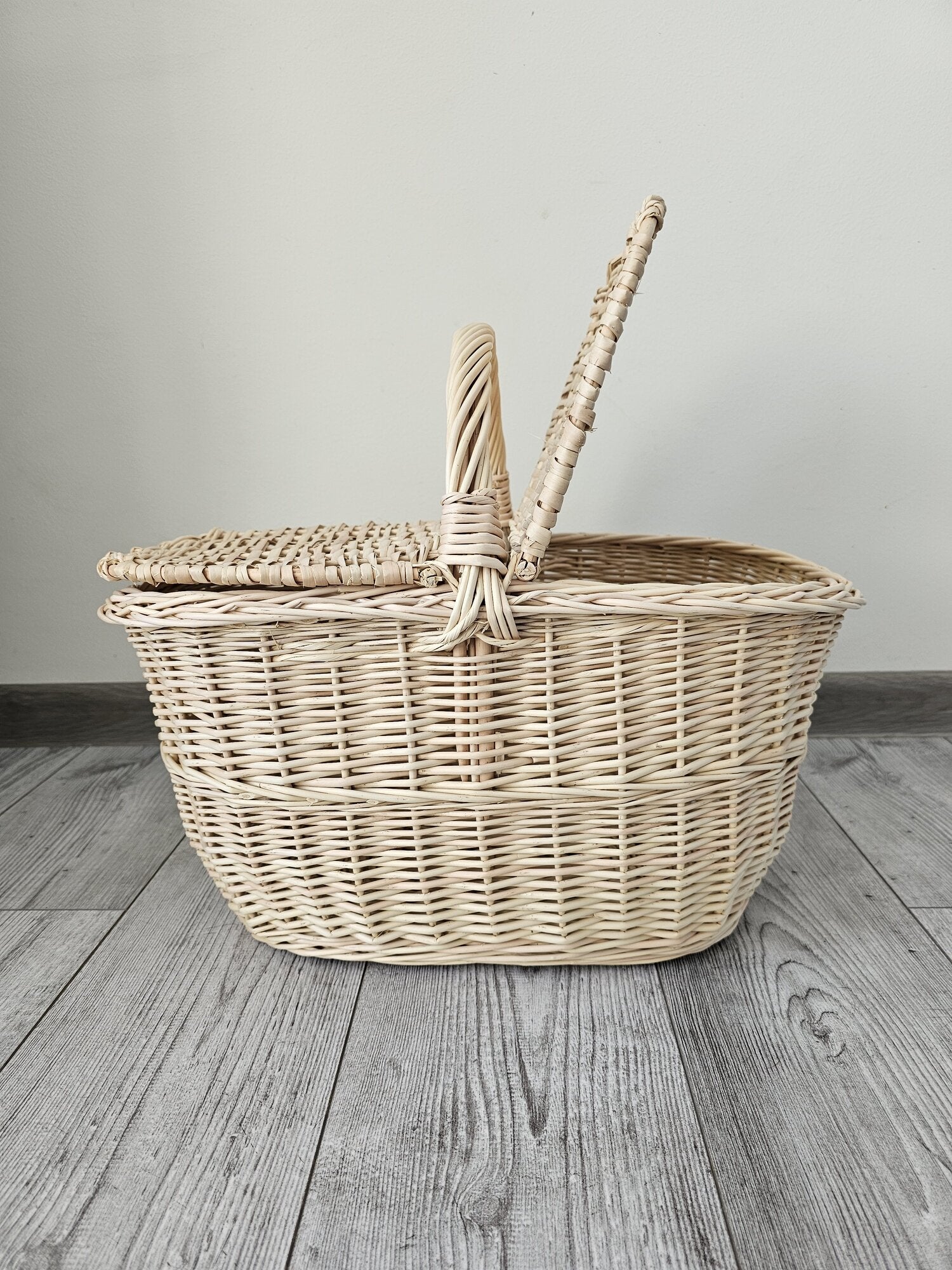 Double-Lid Wicker Picnic Basket