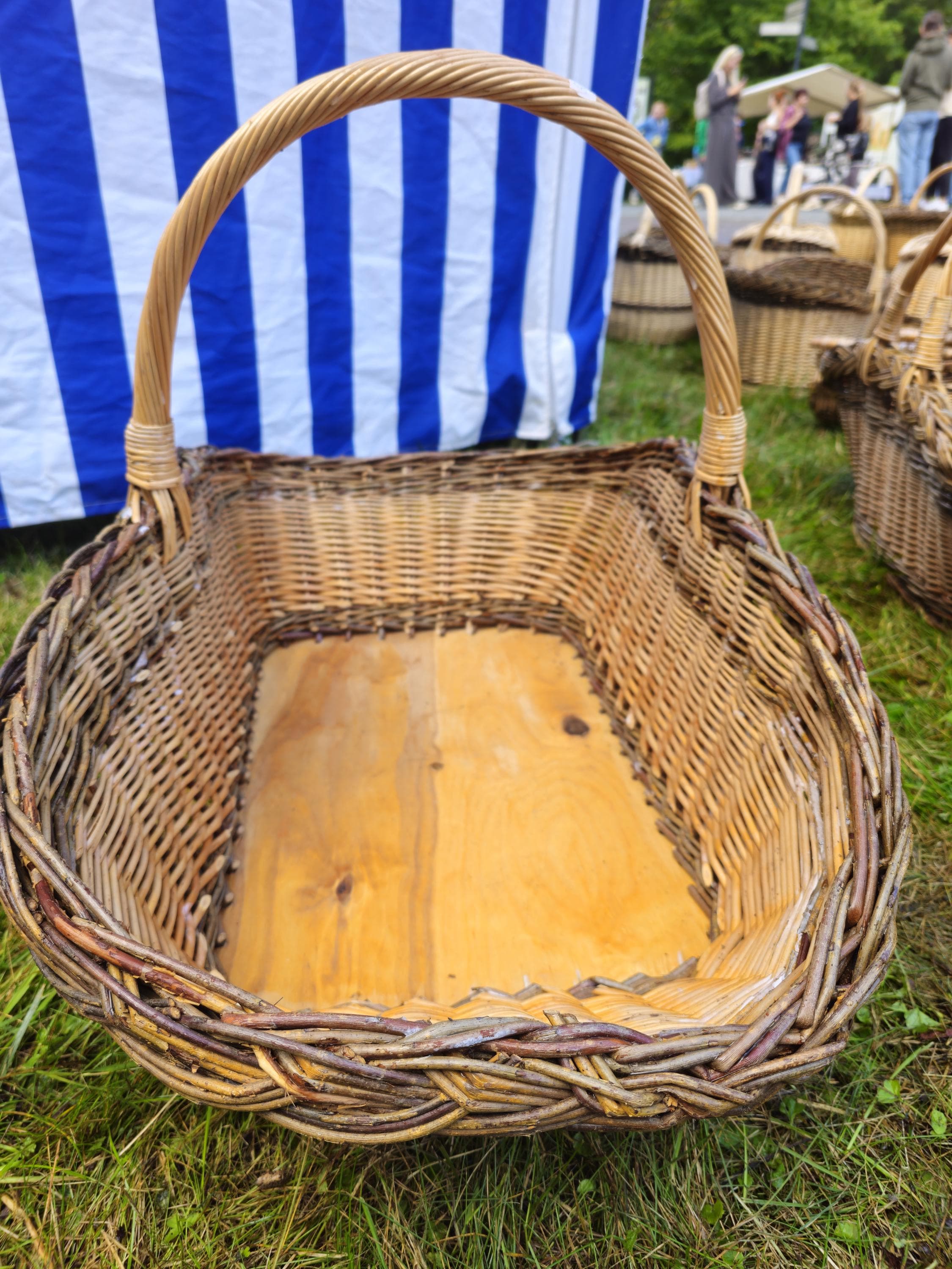 Wicker Gathering Basket with Wooden Base