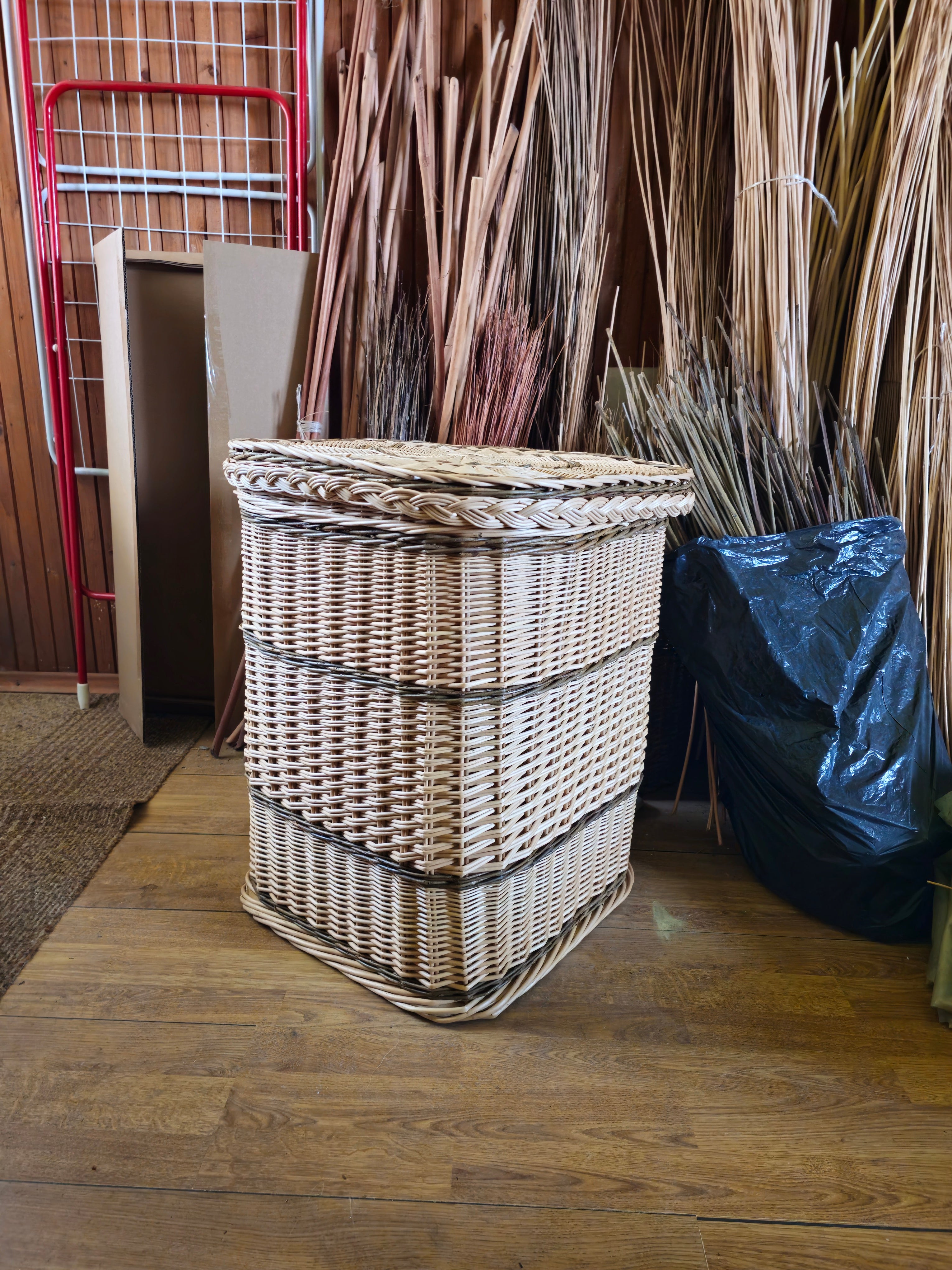 Wicker Laundry Hamper with Lid