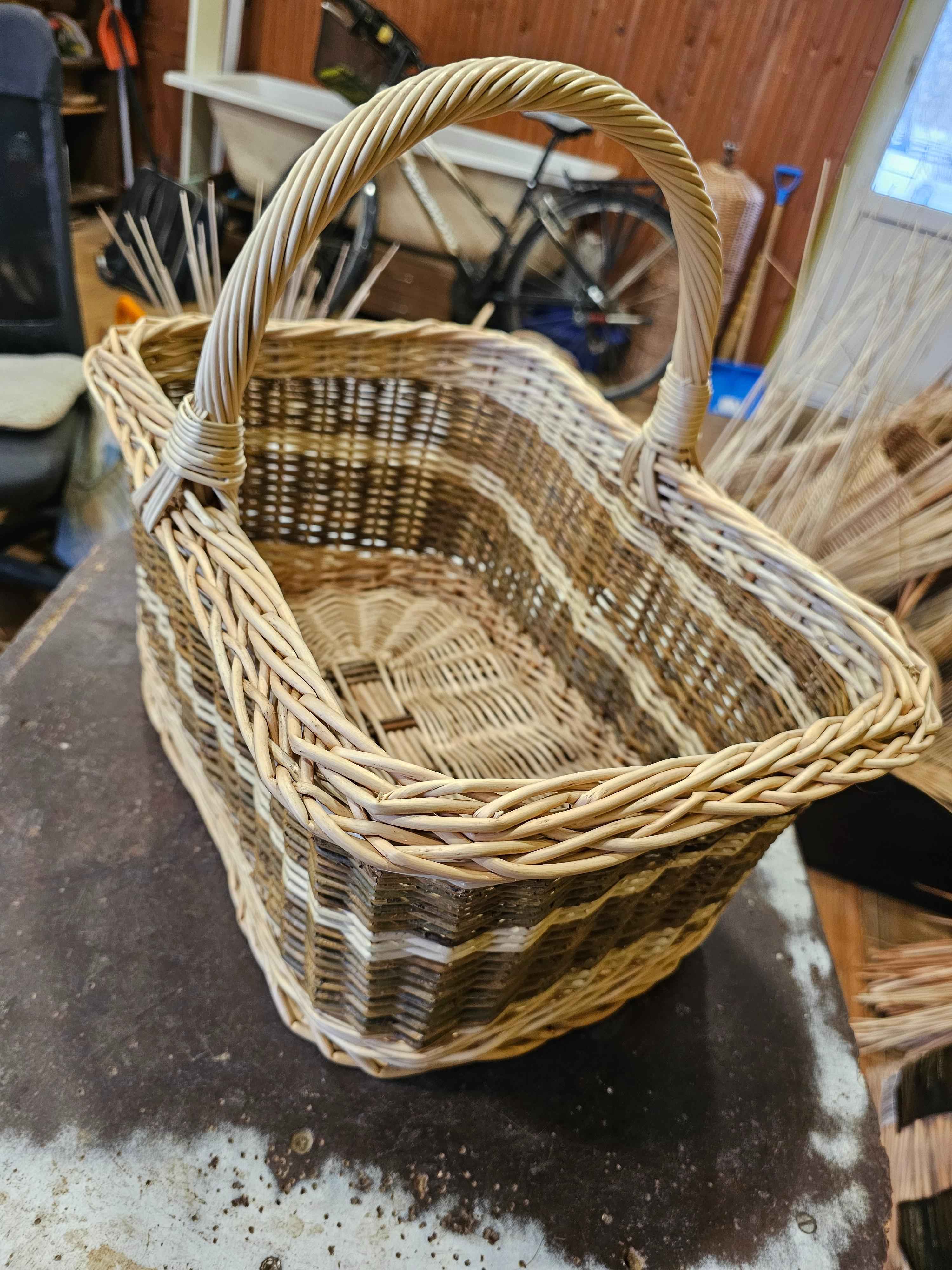 Wicker basket 022r