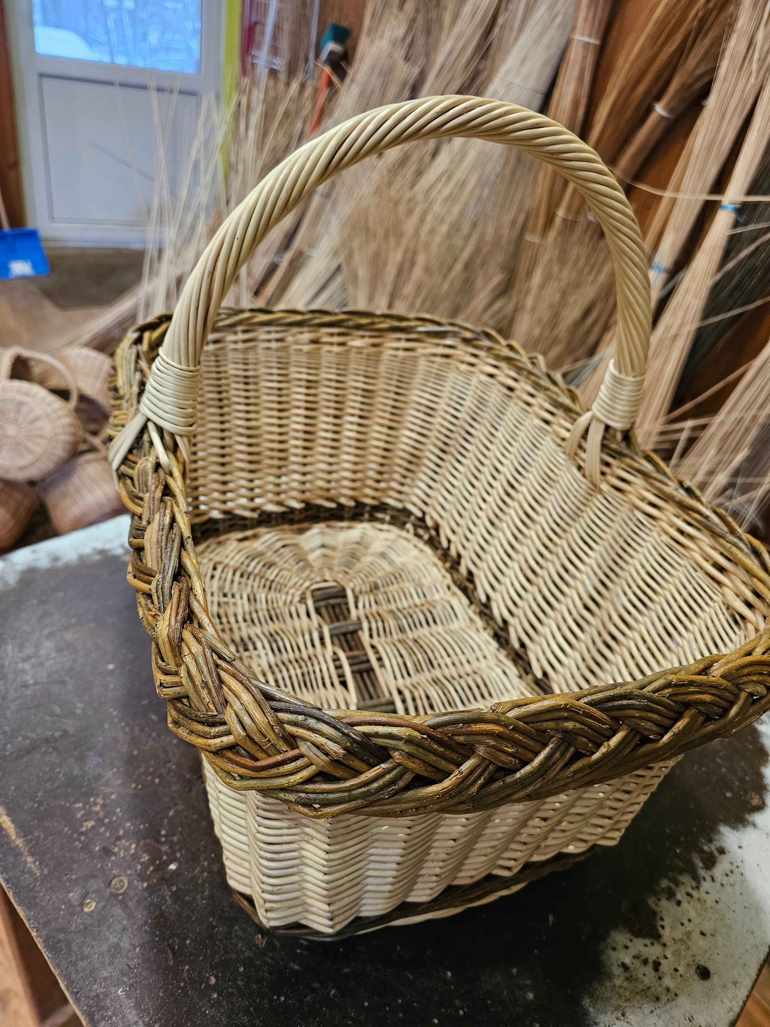 Wicker basket 022r