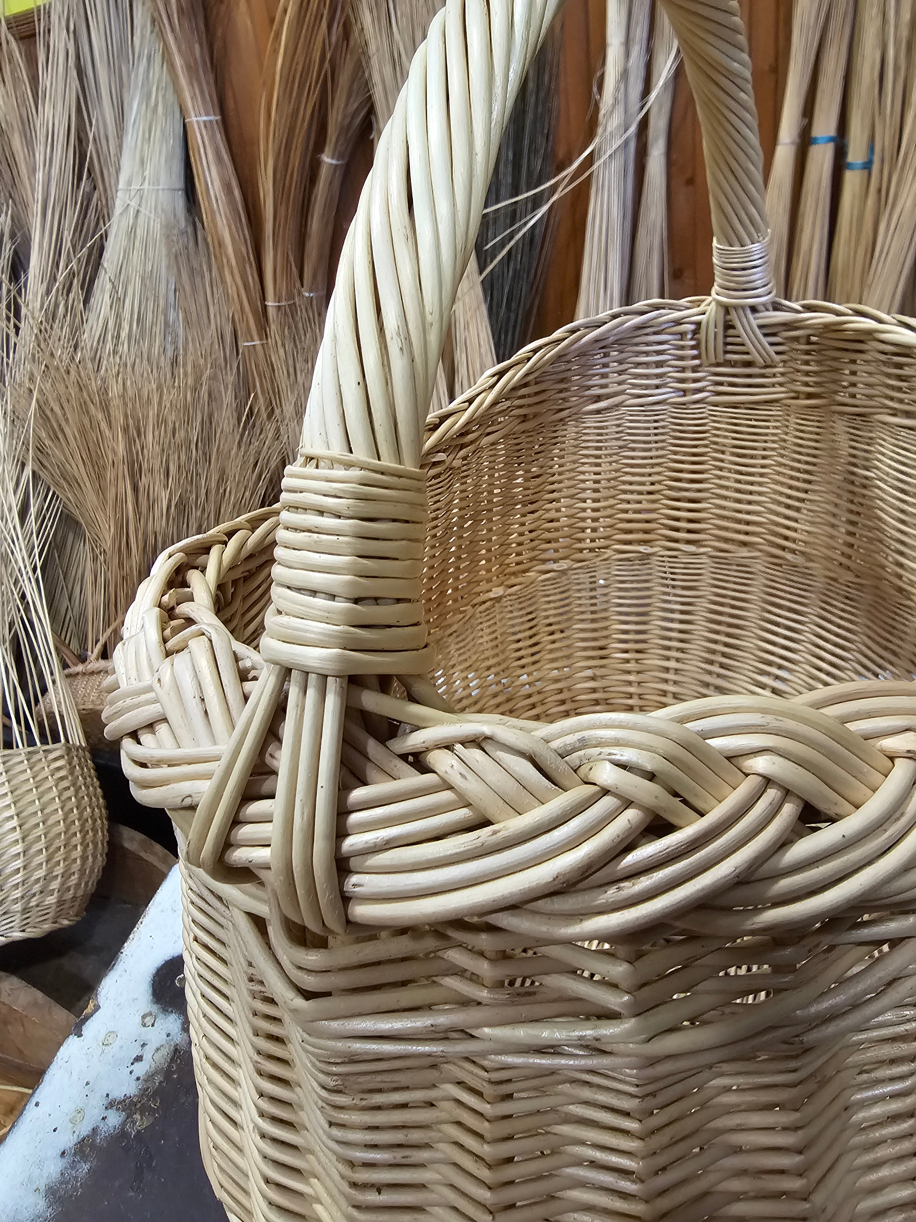 Wicker basket 027r