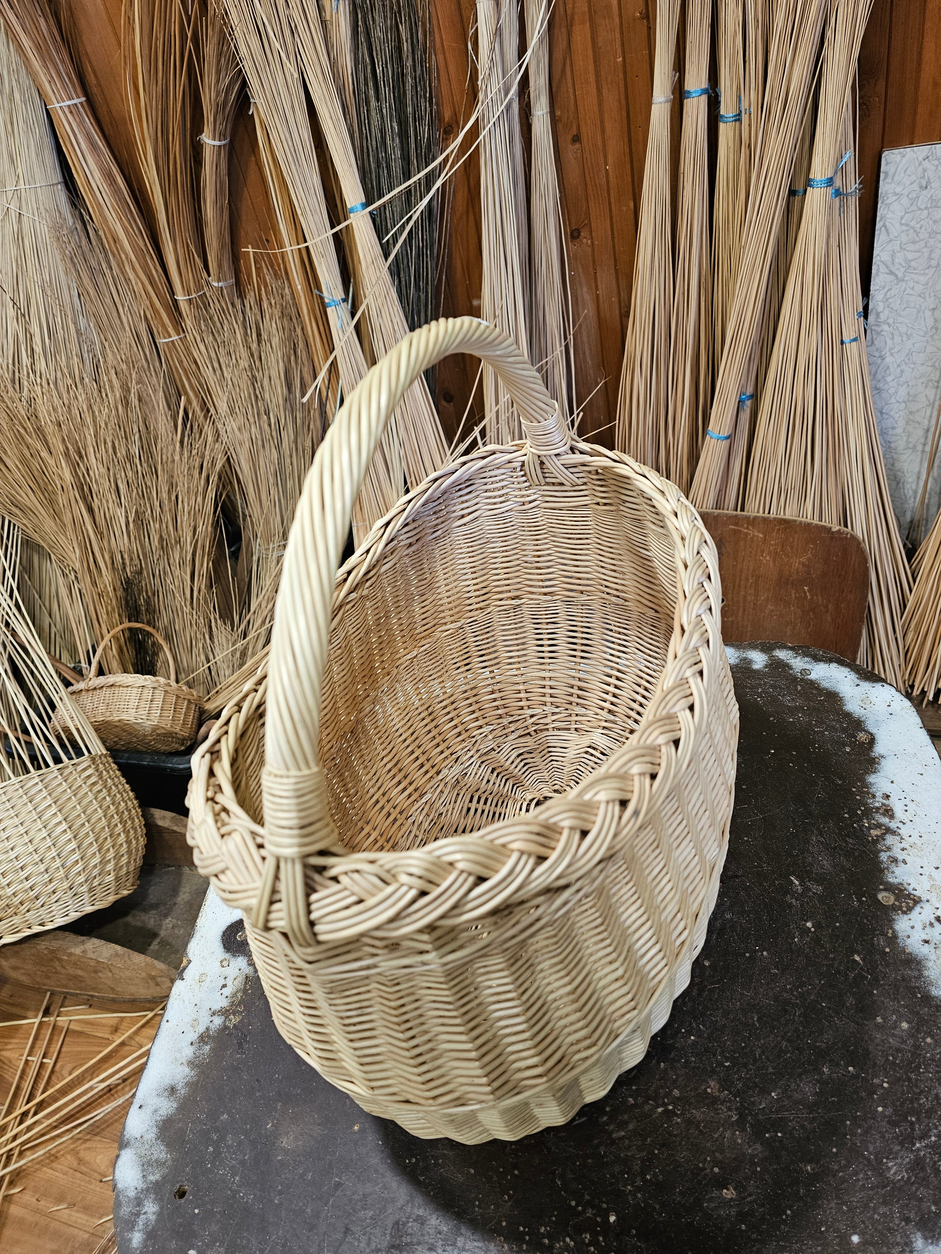 Wicker basket 027r