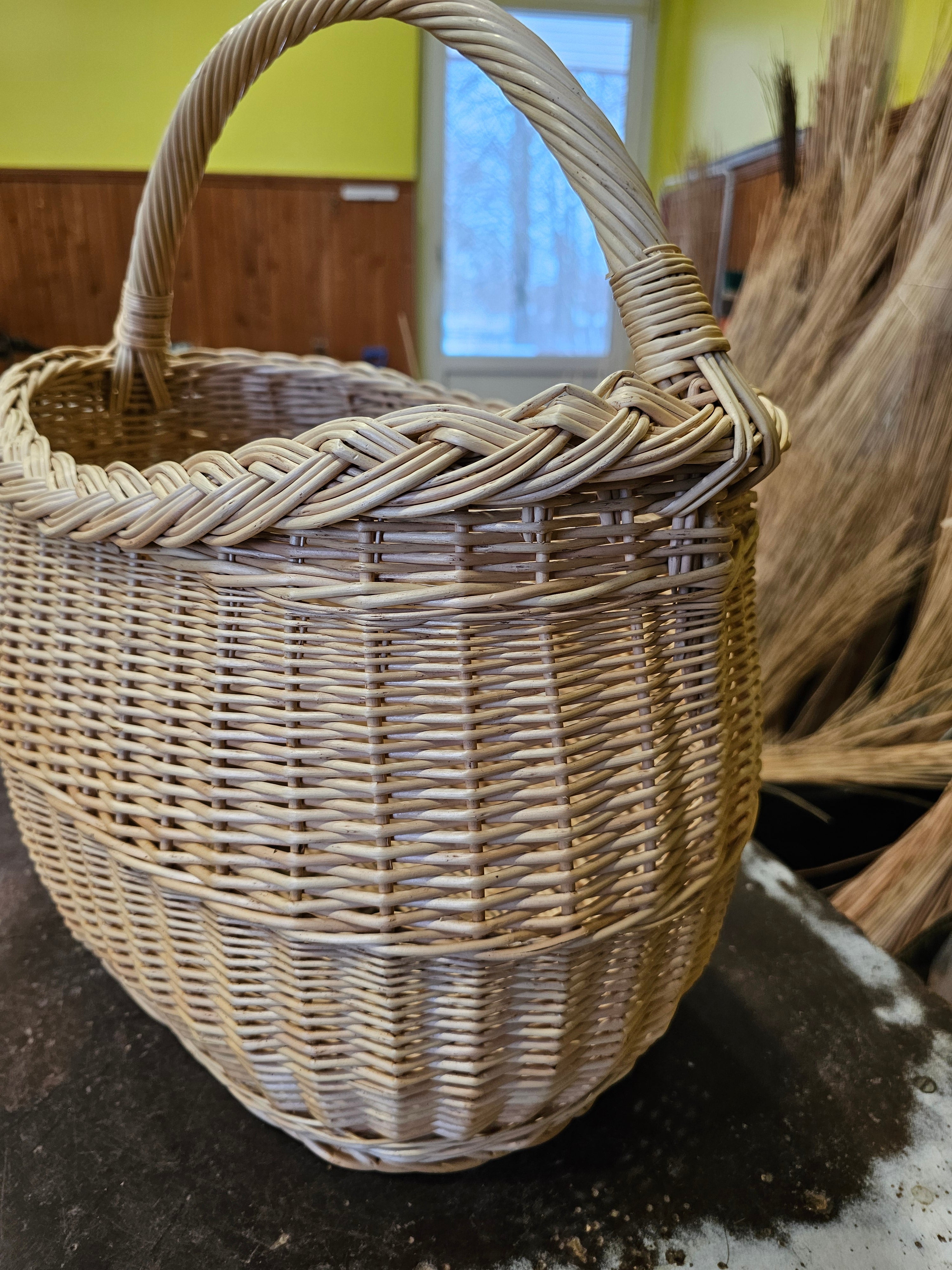 Wicker basket 027r
