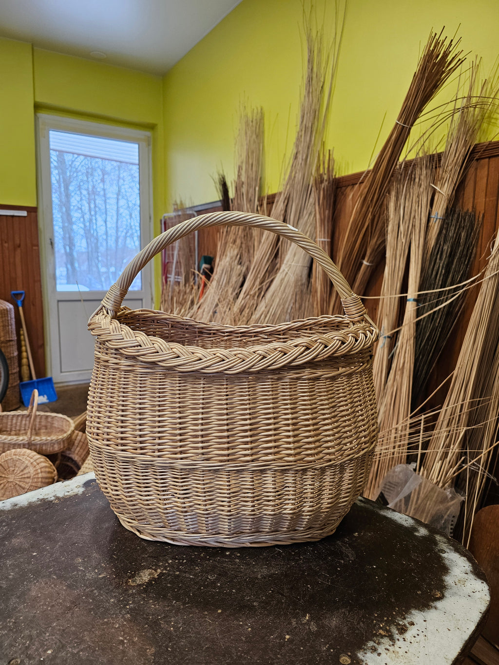 Wicker basket 027r