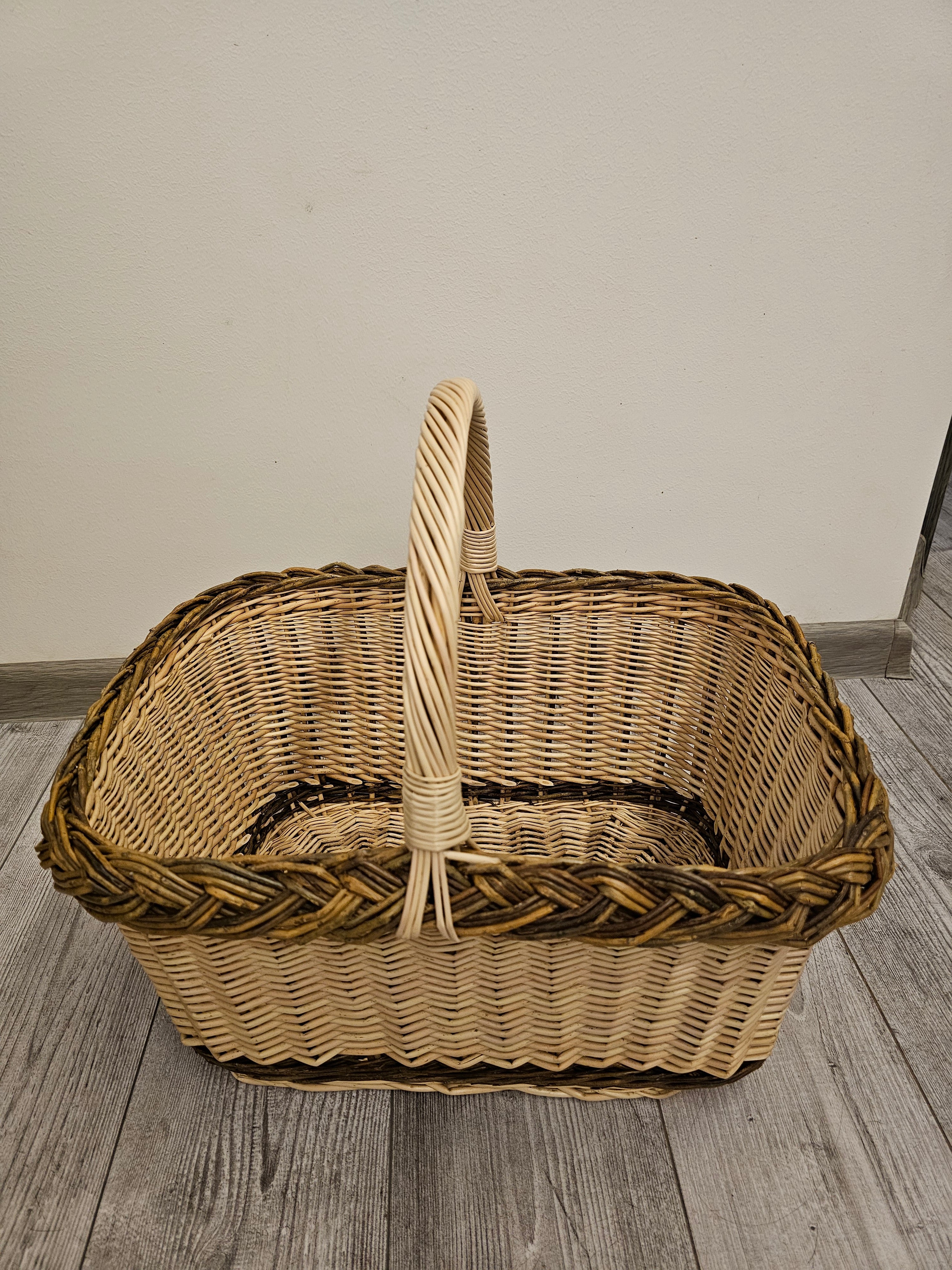 Wicker basket 022r