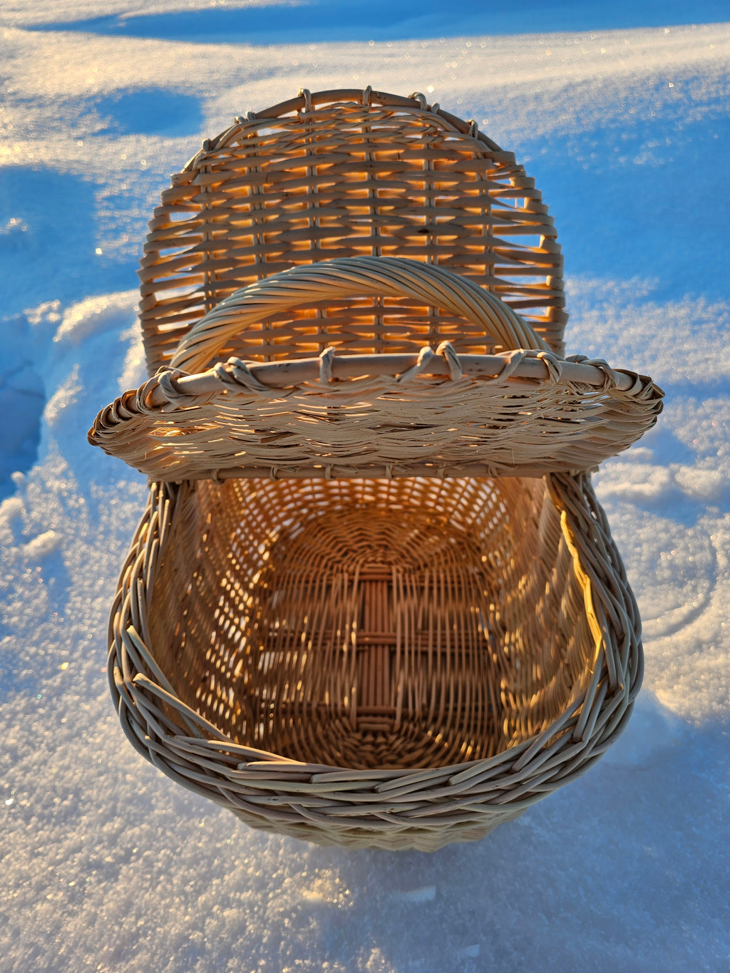 Double-Lid Wicker Picnic Basket