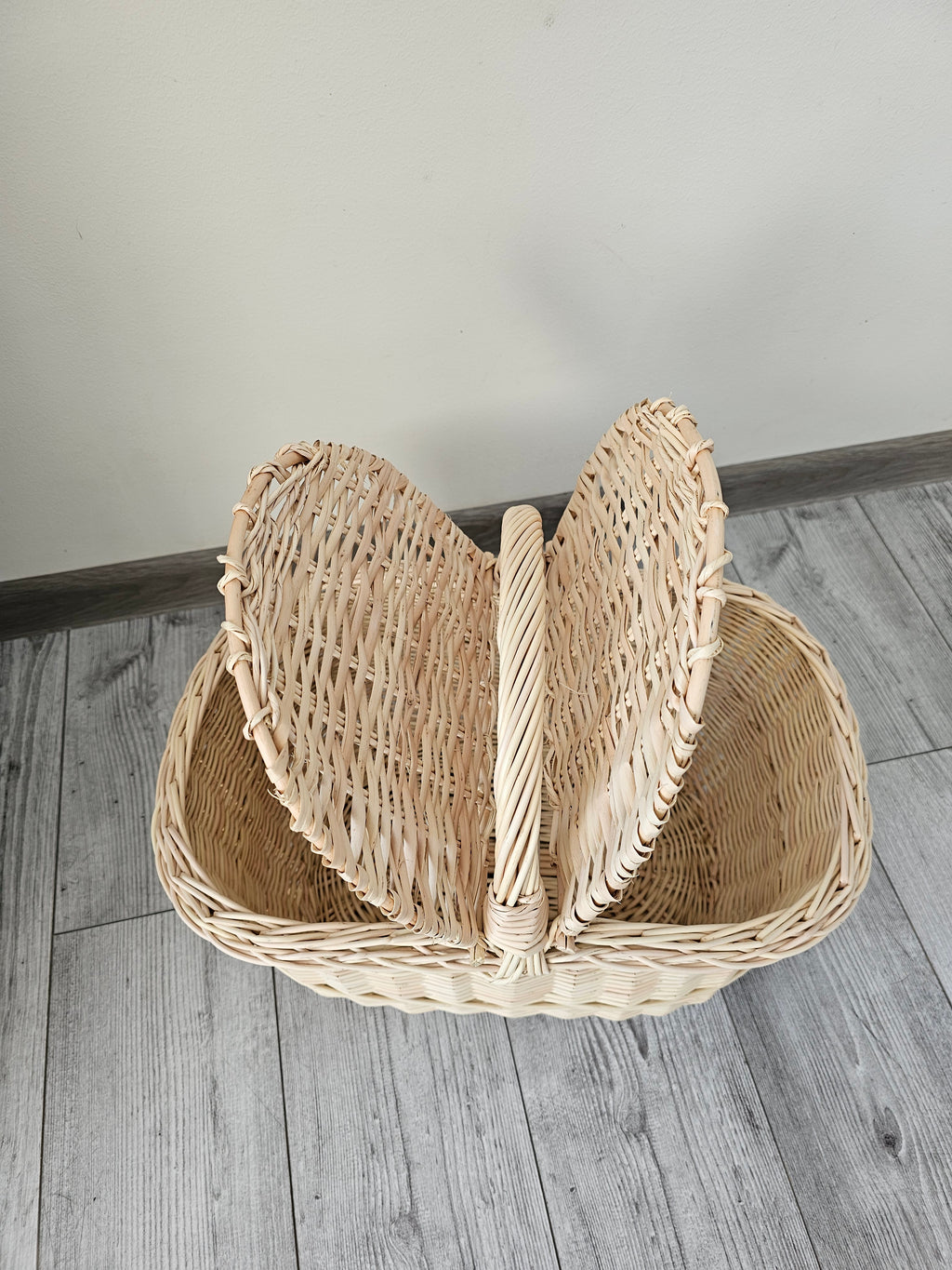 Double-Lid Wicker Picnic Basket
