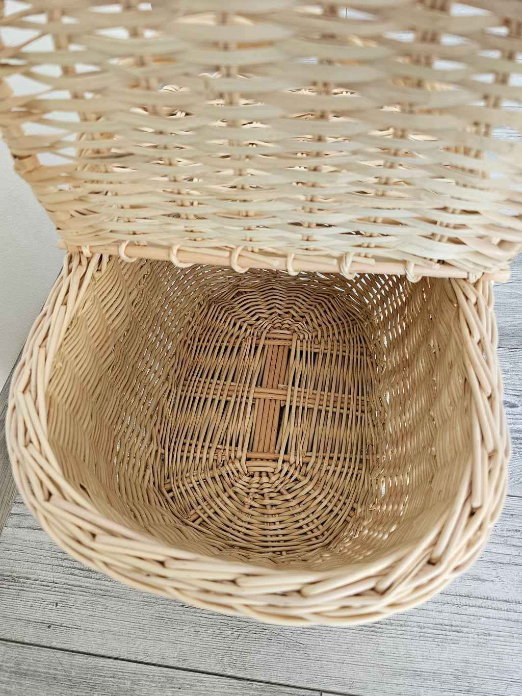 Double-Lid Wicker Picnic Basket