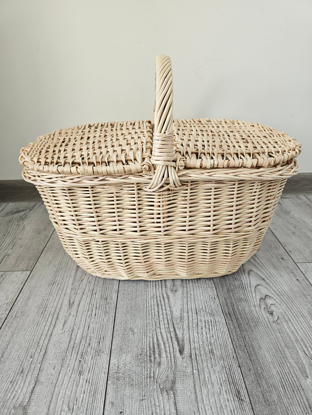 Double-Lid Wicker Picnic Basket