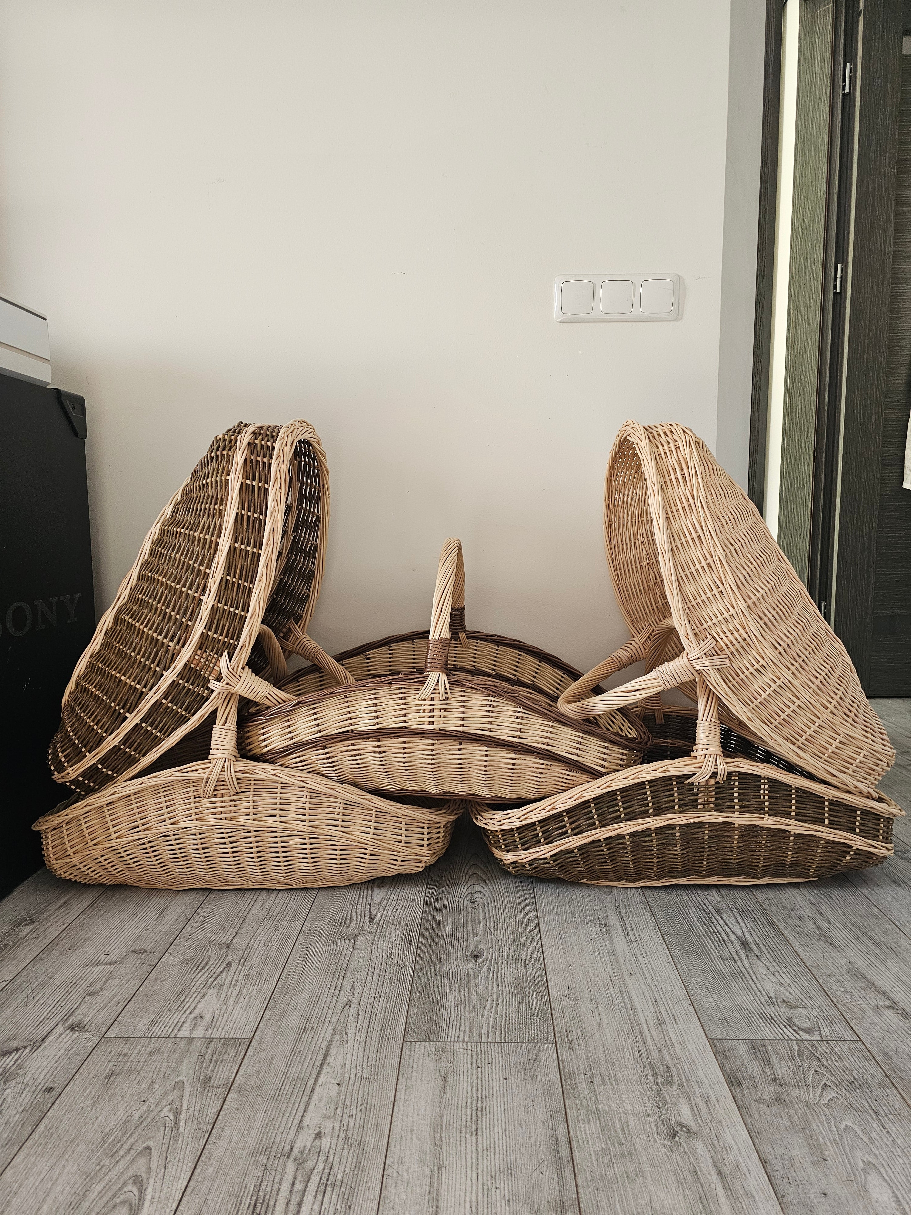 Large wicker basket 027b
