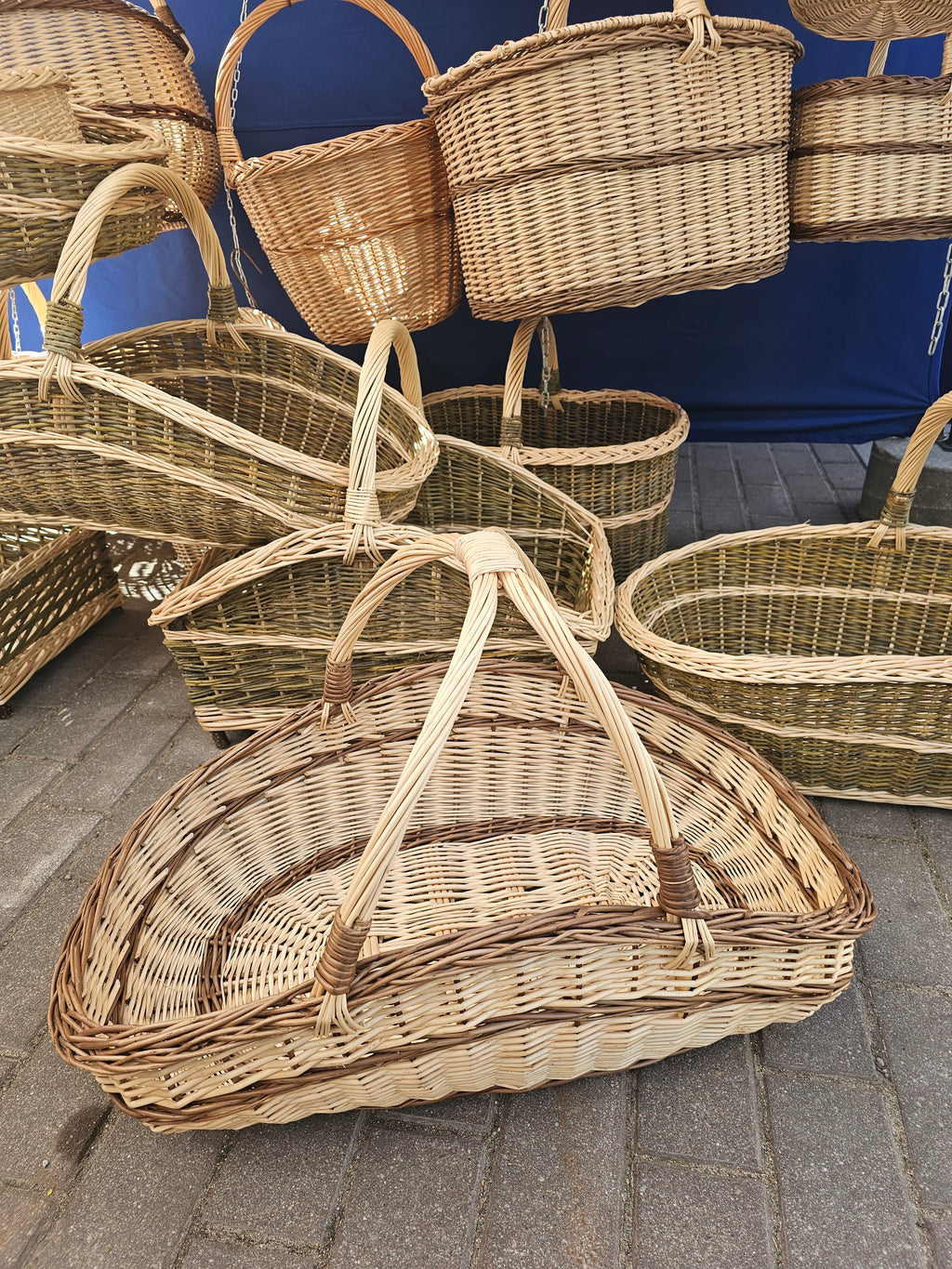 Large wicker basket 027b