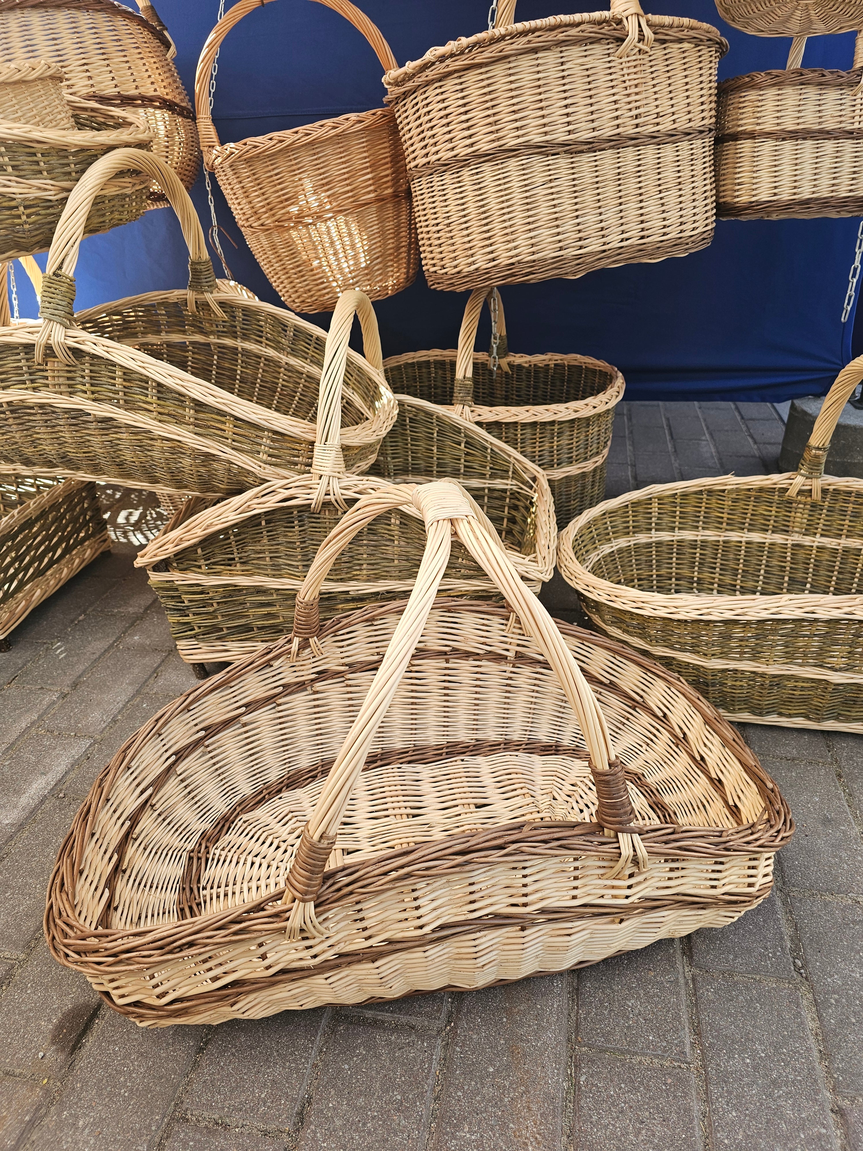 Large wicker basket 027b