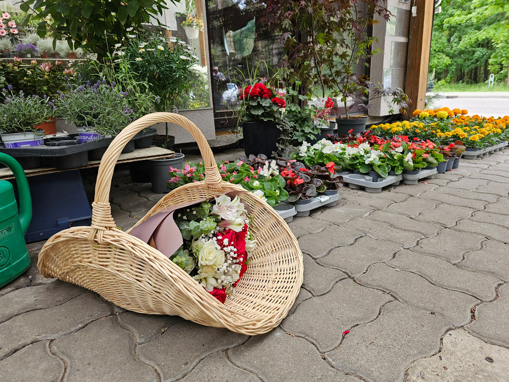 Wicker flower basket 031b