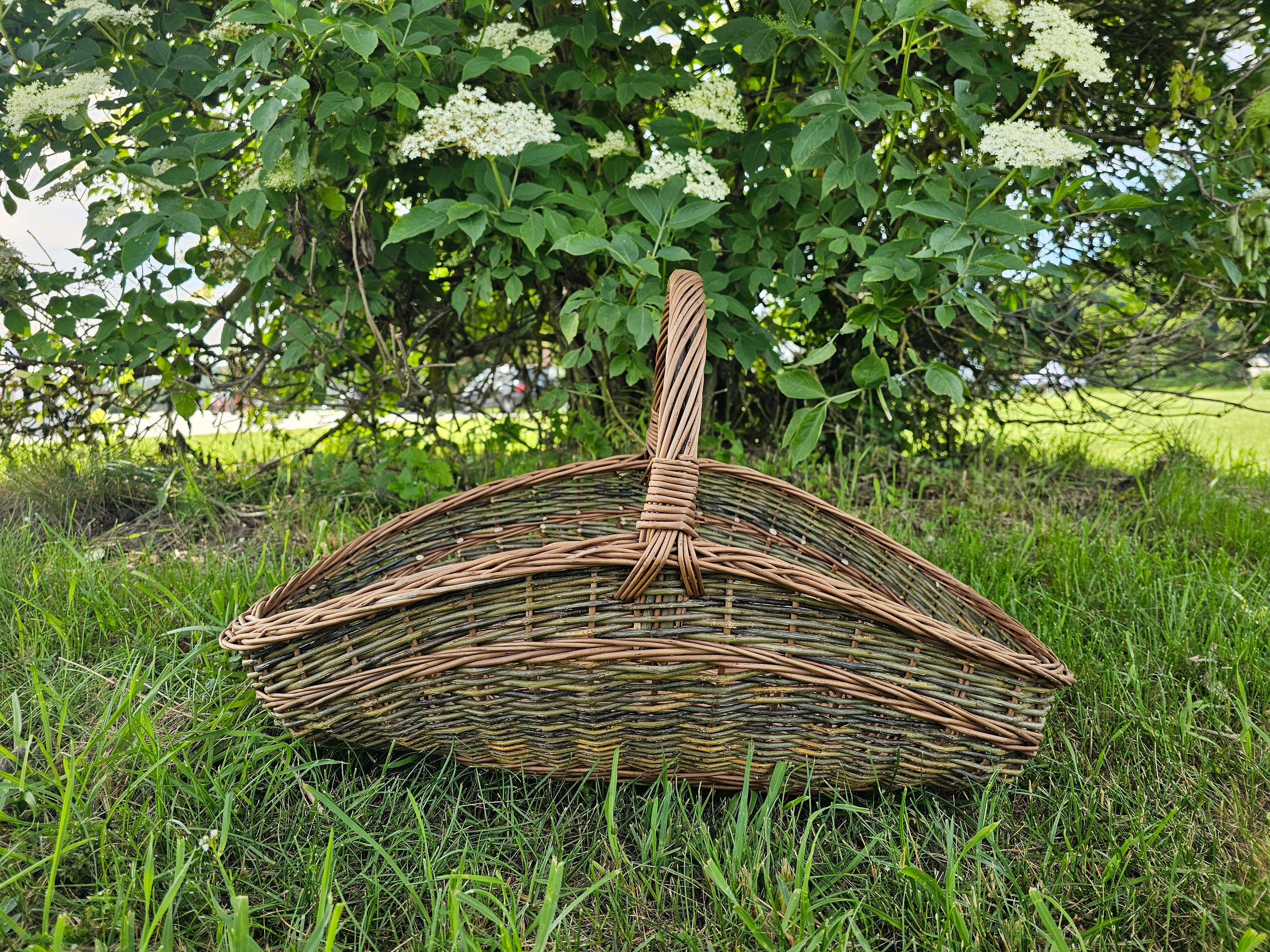Large wicker basket 027b-1