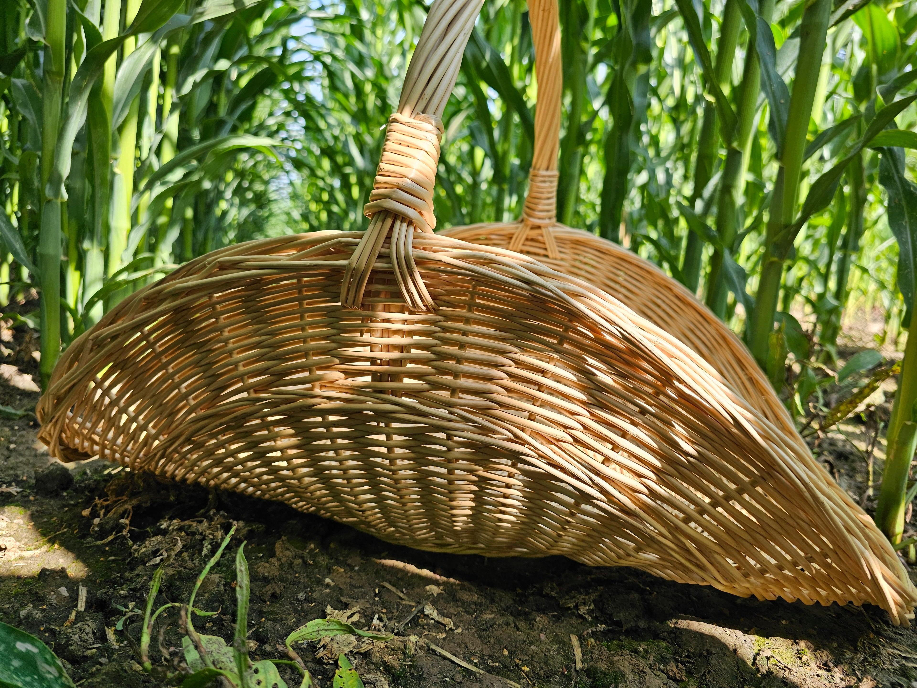 Wicker flower basket 031b
