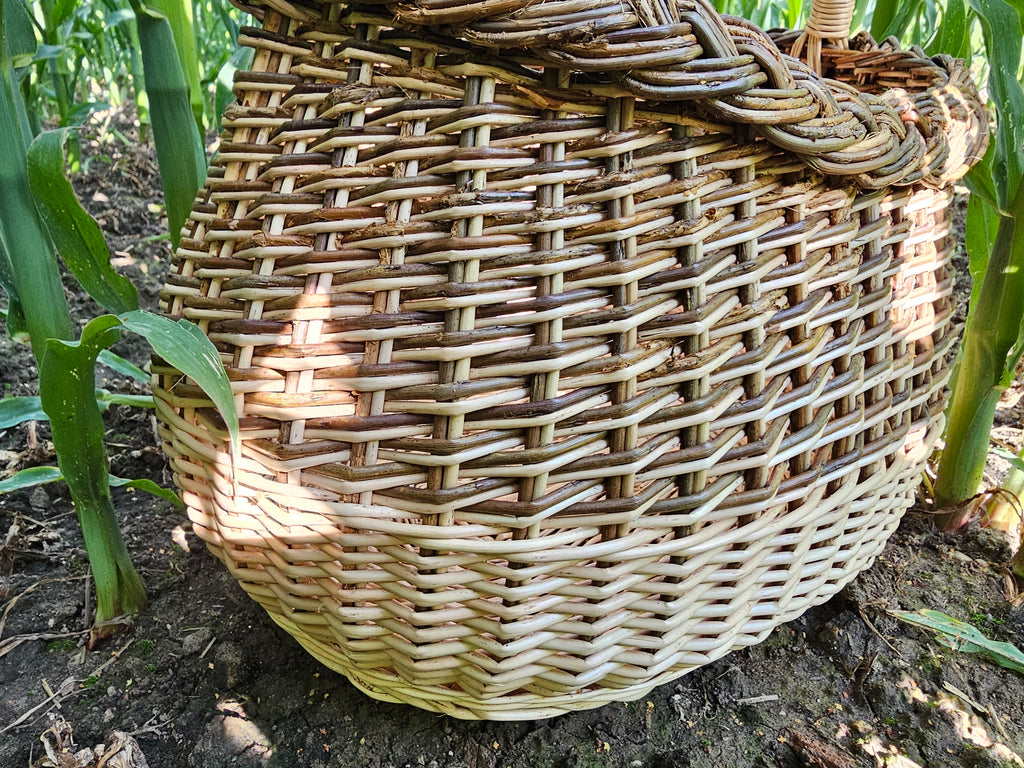 Round Wicker Basket with Handle
