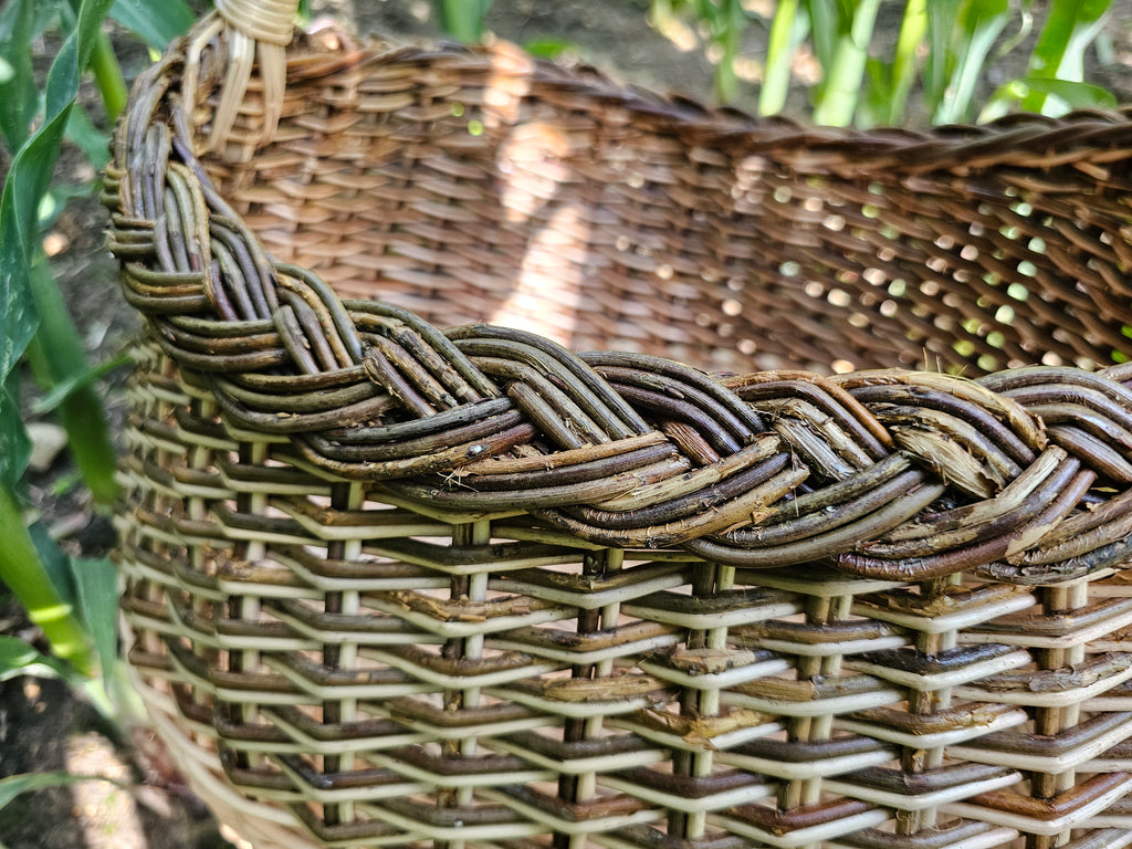 Round Wicker Basket with Handle
