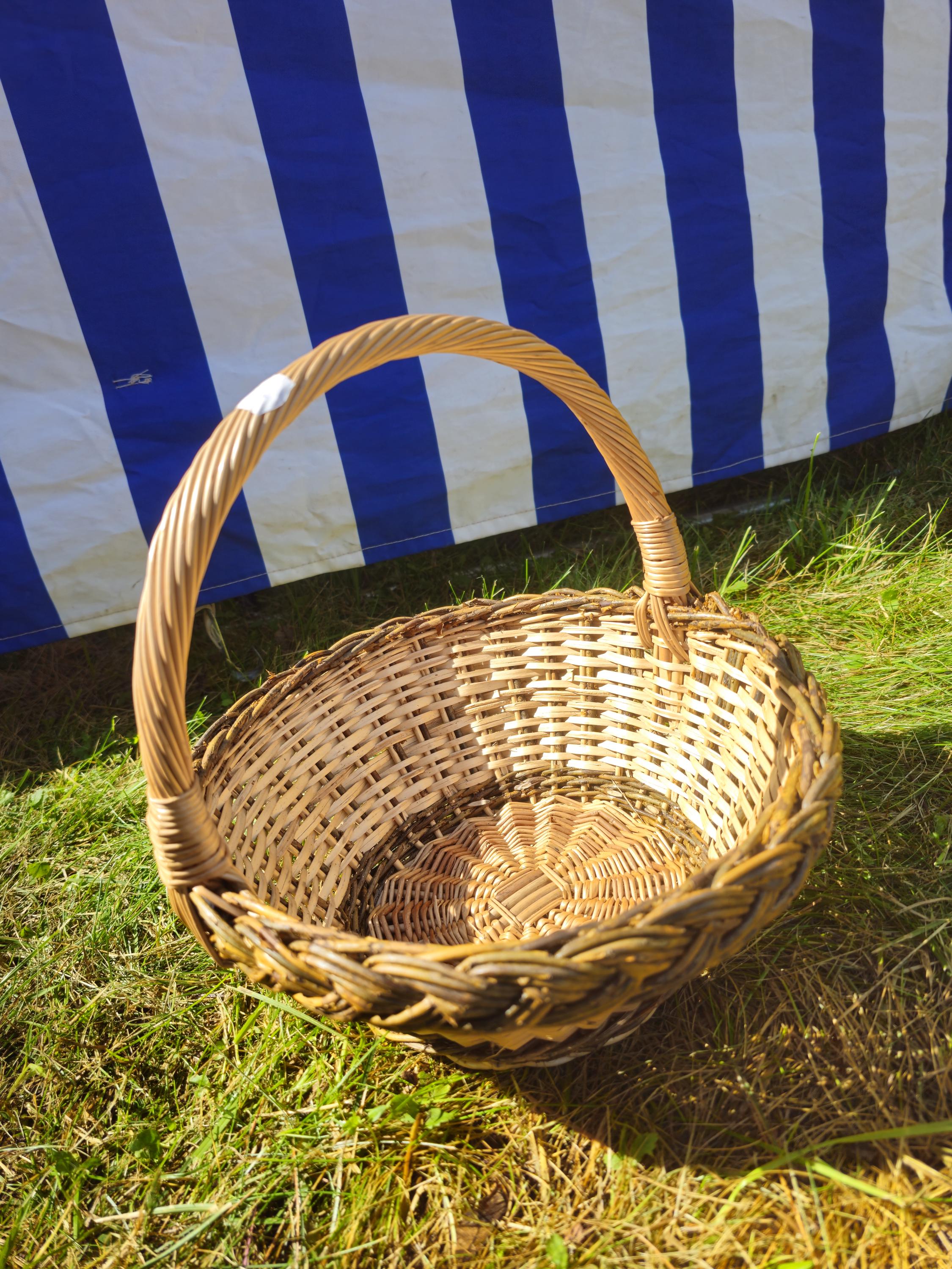 Wicker Basket with Sturdy Handle