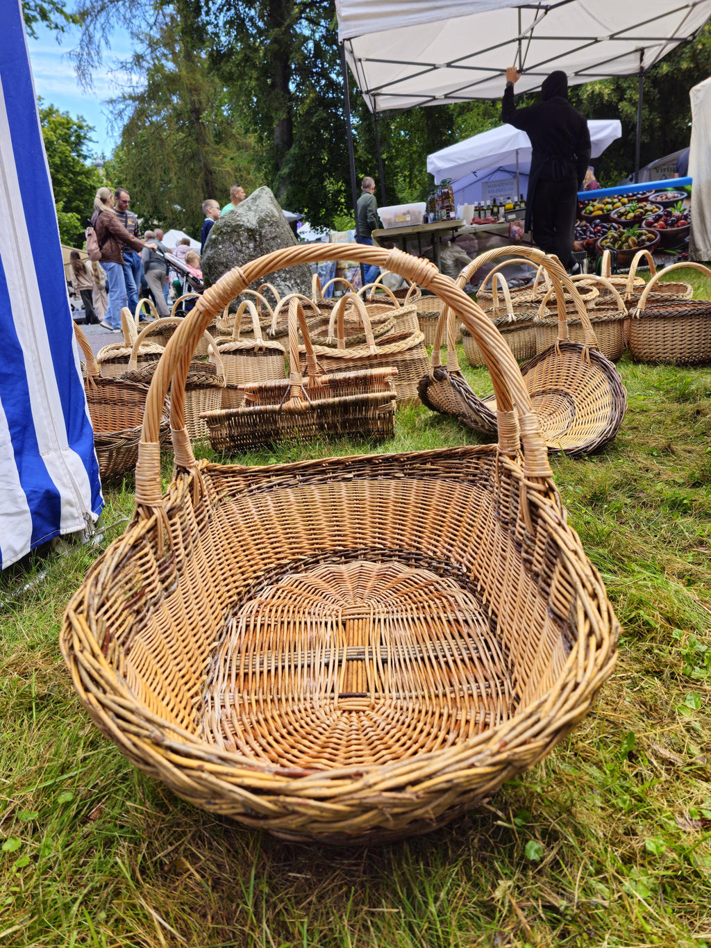 Extra Large Rustic Wicker Basket with Braided Rim