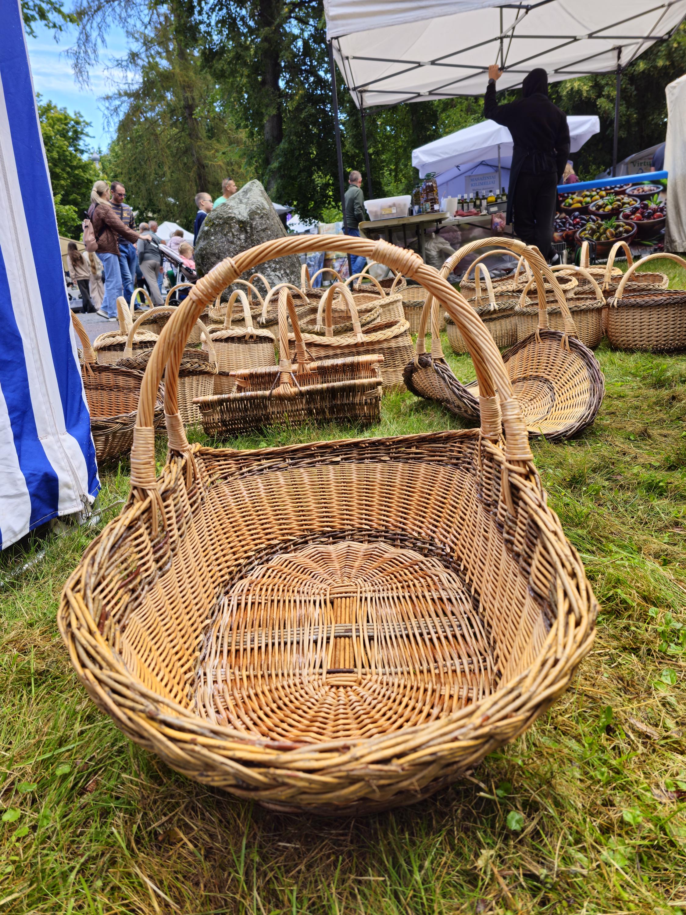 Extra Large Rustic Wicker Basket with Braided Rim