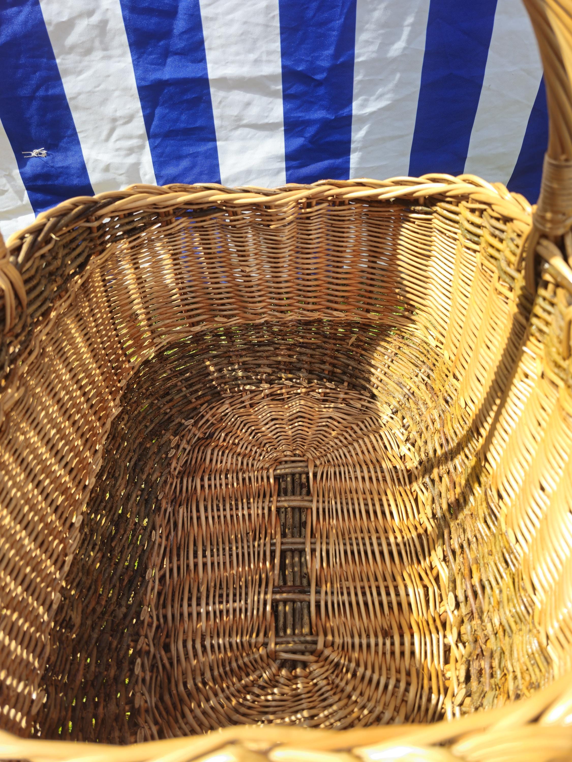 Wicker Mushroom Basket with Thick Braided Edge