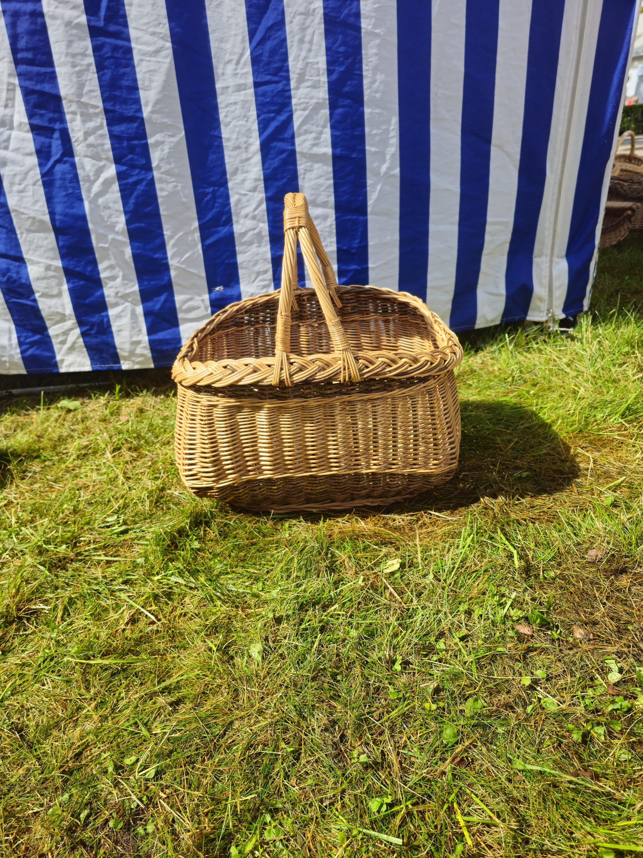 Wicker Mushroom Basket with Thick Braided Edge