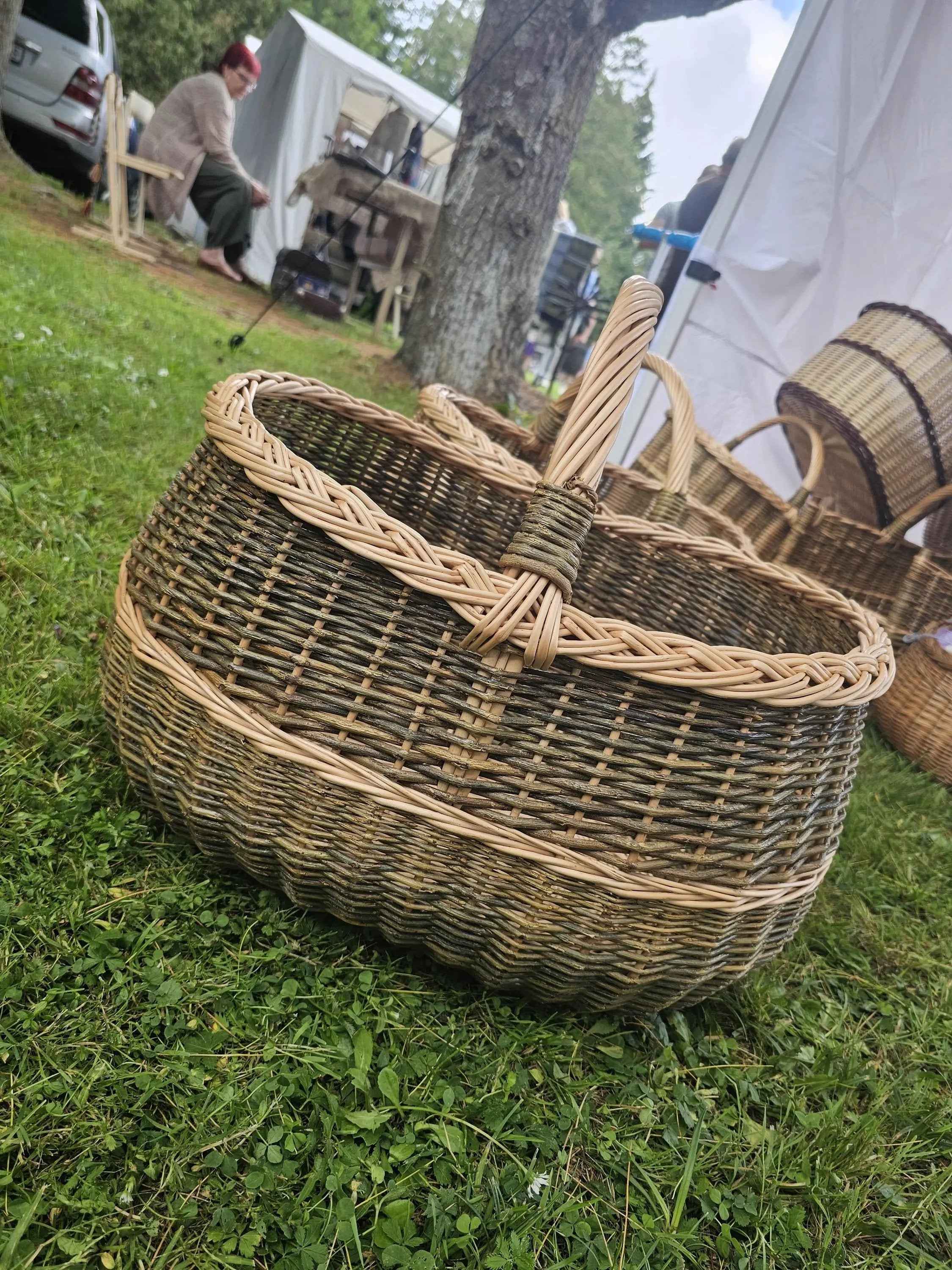 Large Wicker Basket 047b - Stylish Storage Solution for Your Home