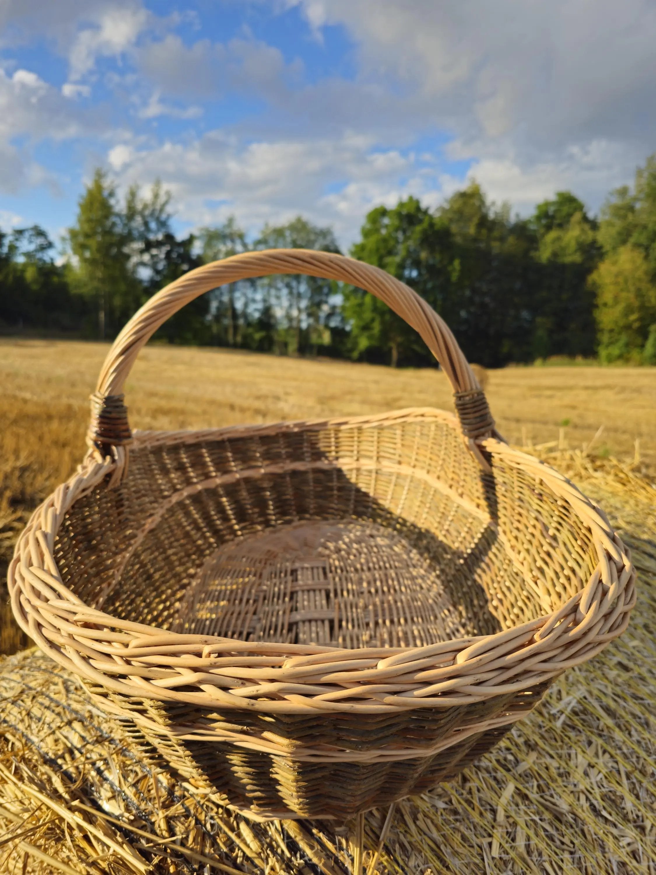 Extra large wicker basket 0004 - NaturelyWoven