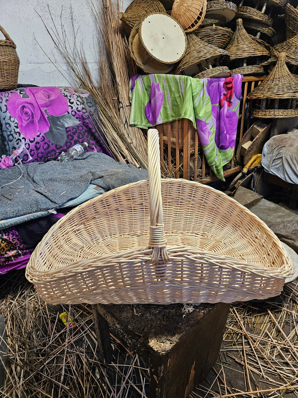 Extra-Large Willow Trug 0027 - NaturelyWoven