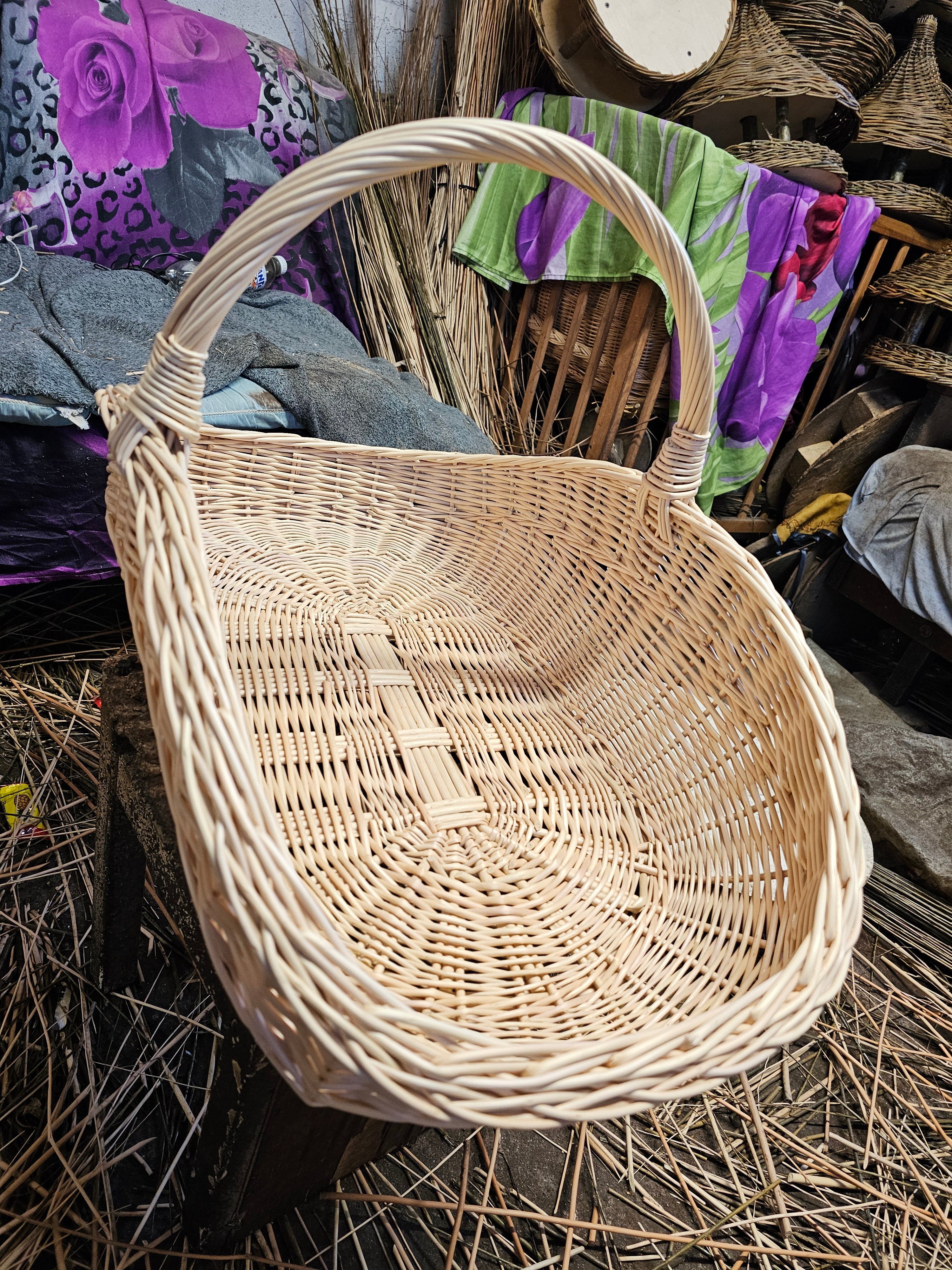 Extra-Large Willow Trug 0027 - NaturelyWoven