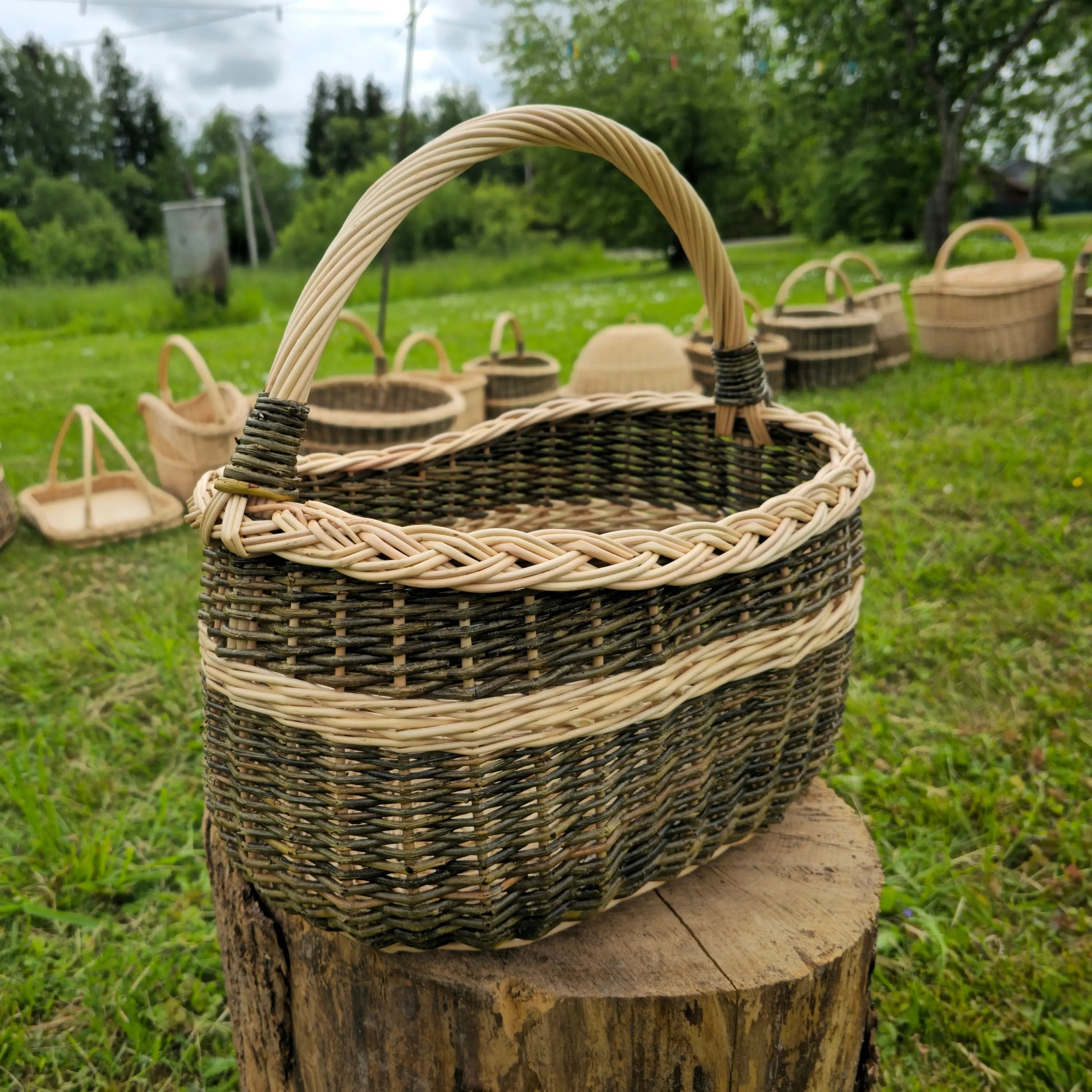 Rustic Natural Willow Foraging Basket - Handmade Wicker - NaturelyWoven