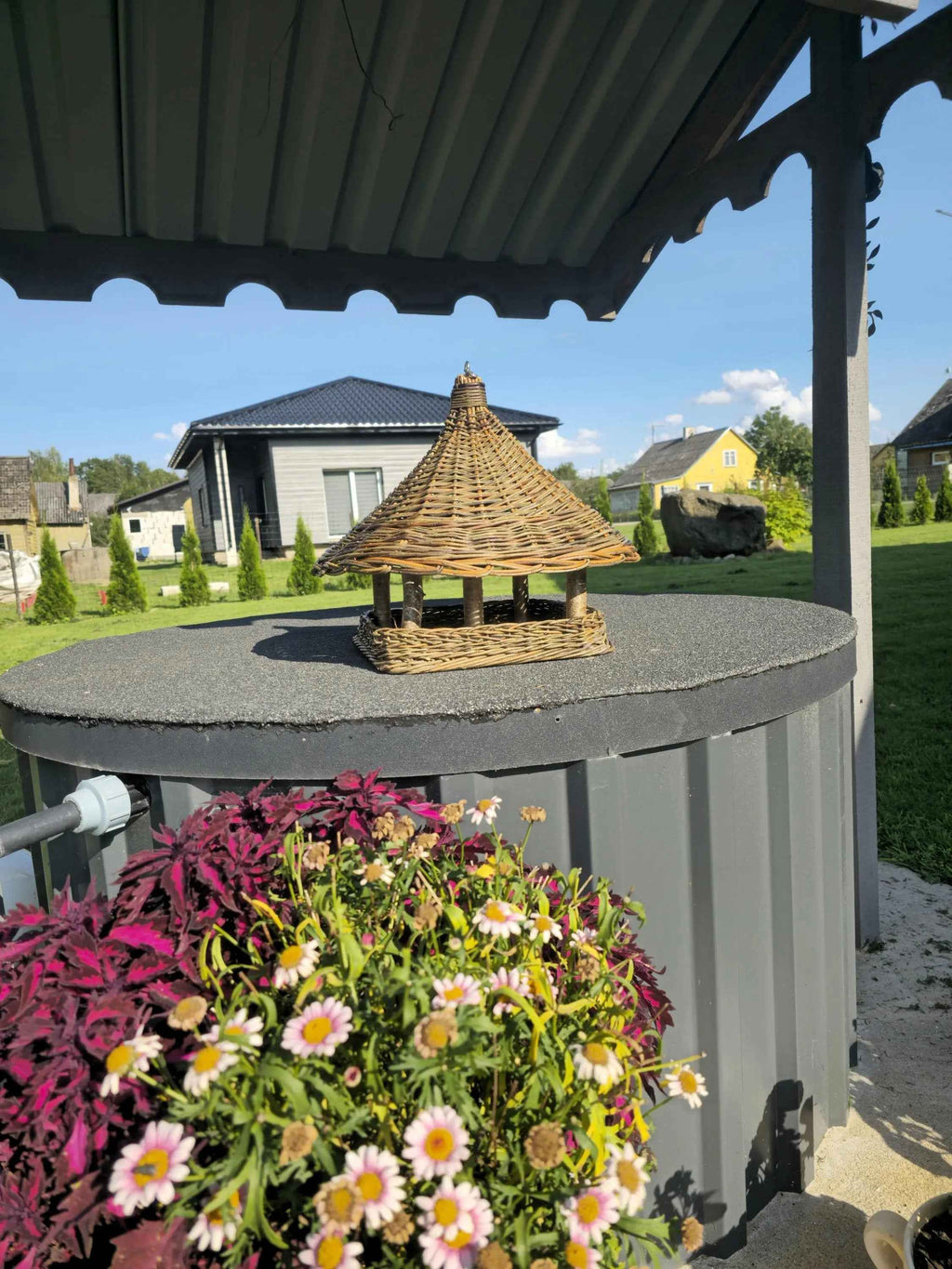 Wicker bird feeder 014b - NaturelyWoven wicker - handmade