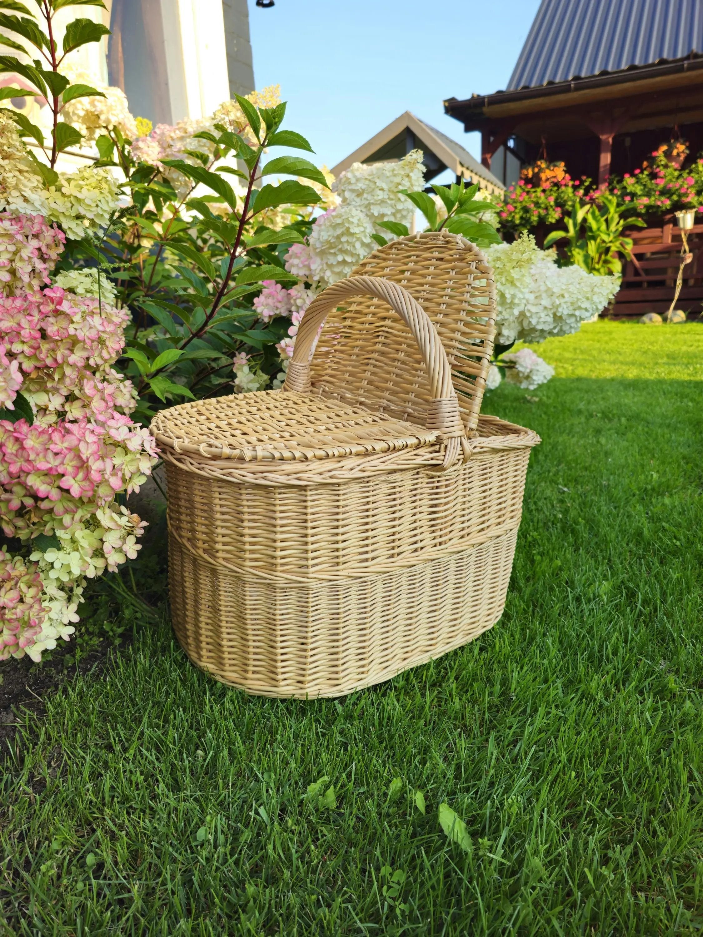 Rustic Willow Picnic Basket with Double Lid - Large Size - NaturelyWoven