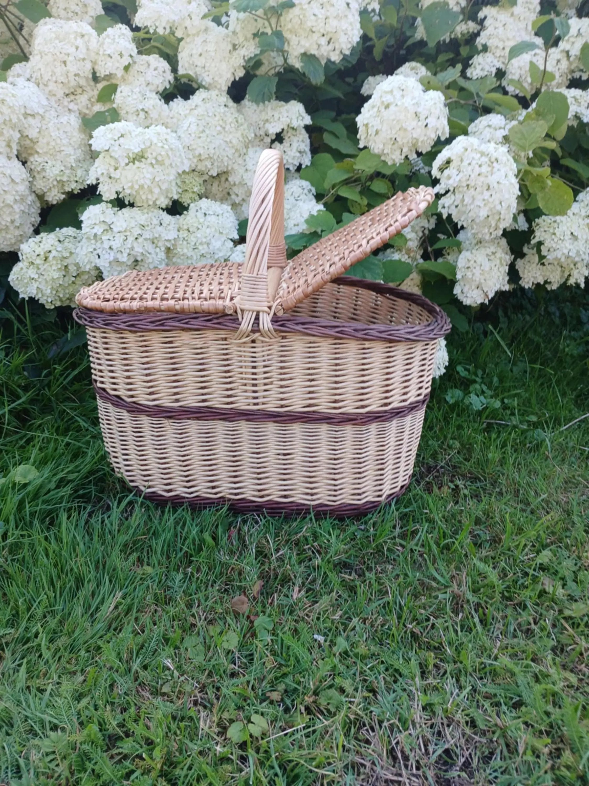 Rustic Willow Picnic Basket with Double Lid - Large Size - NaturelyWoven