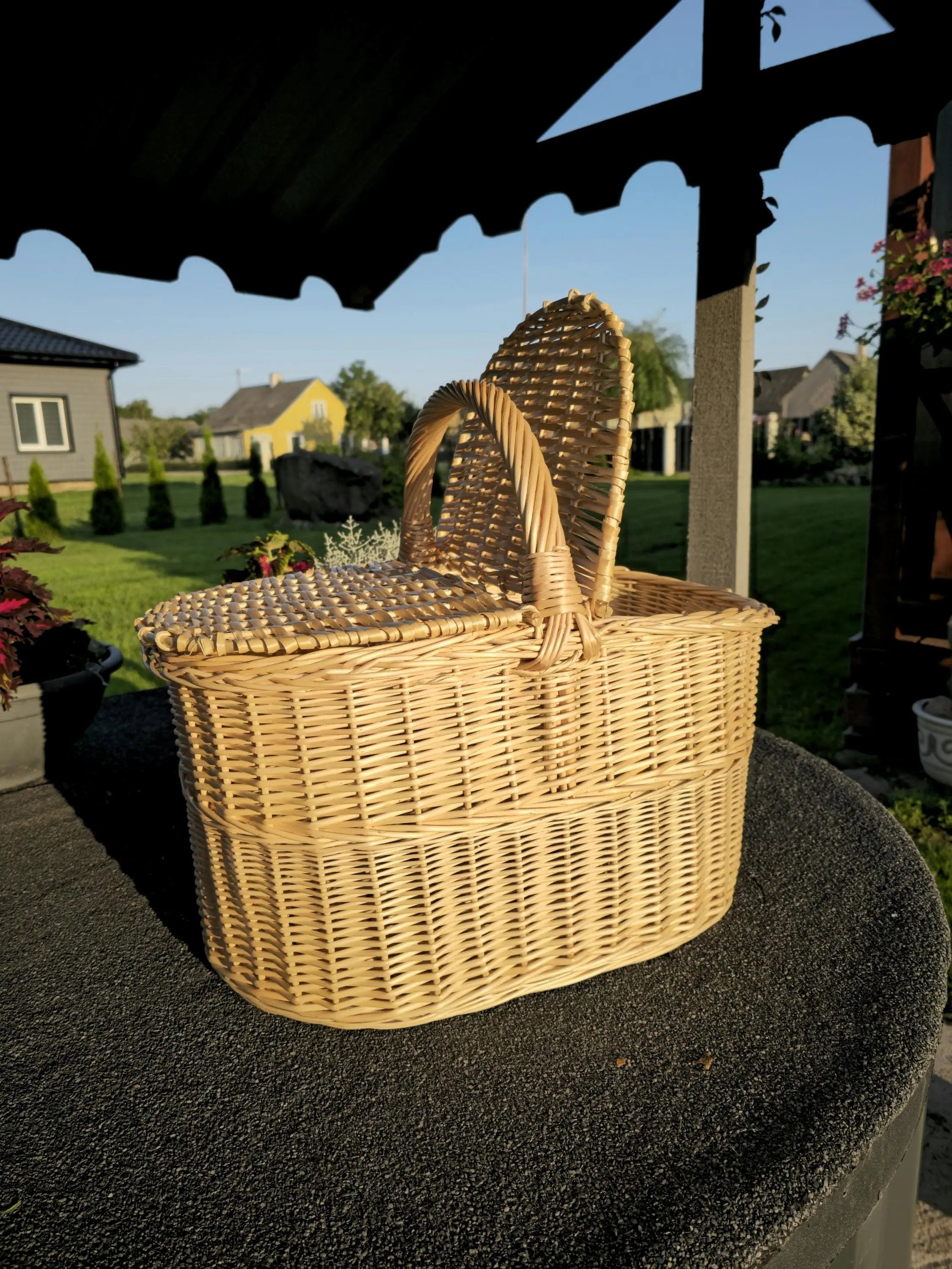 Rustic Willow Picnic Basket with Double Lid - Large Size - NaturelyWoven
