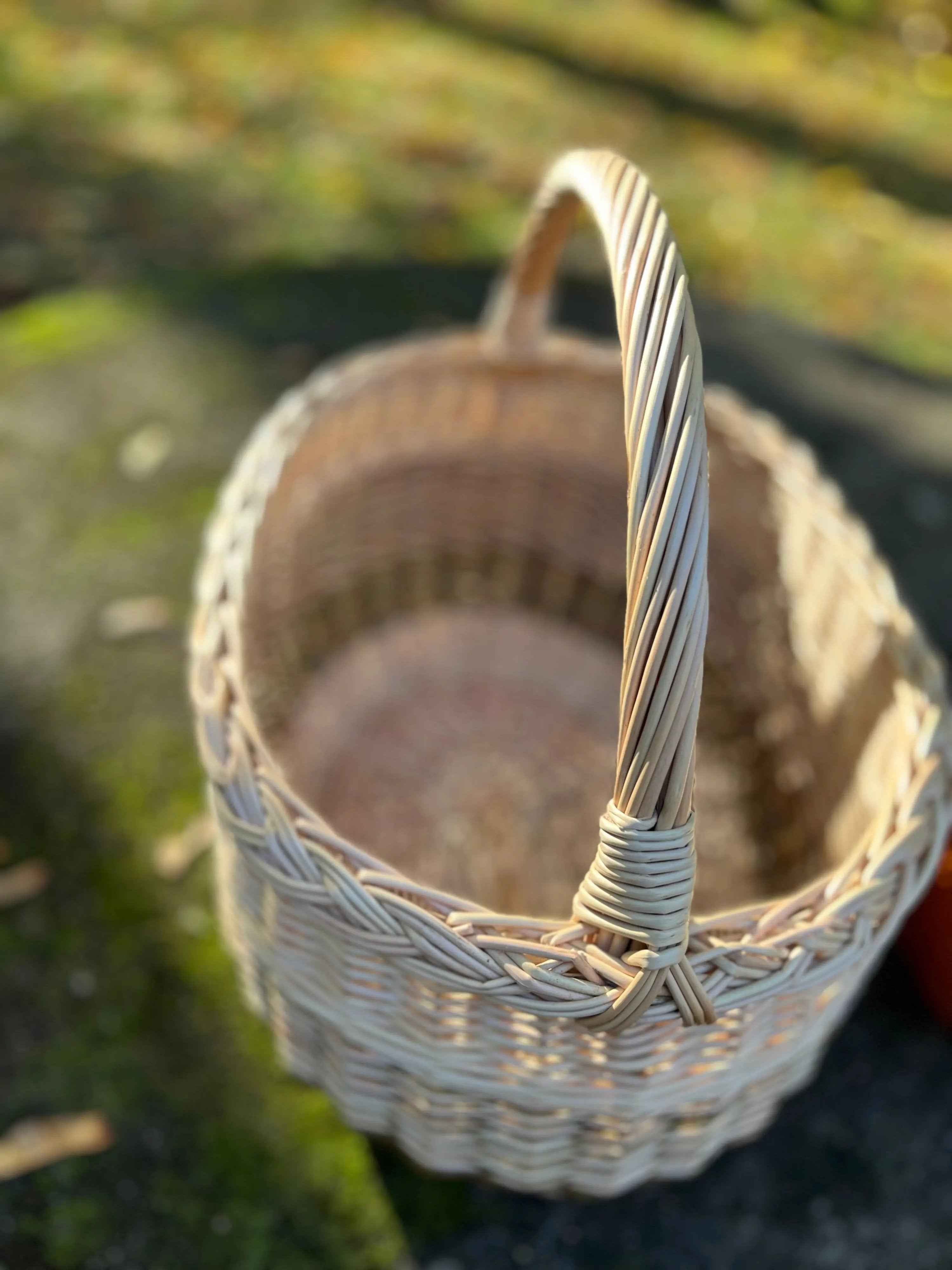 Wicker basket 050b - NaturelyWoven wicker - handmade