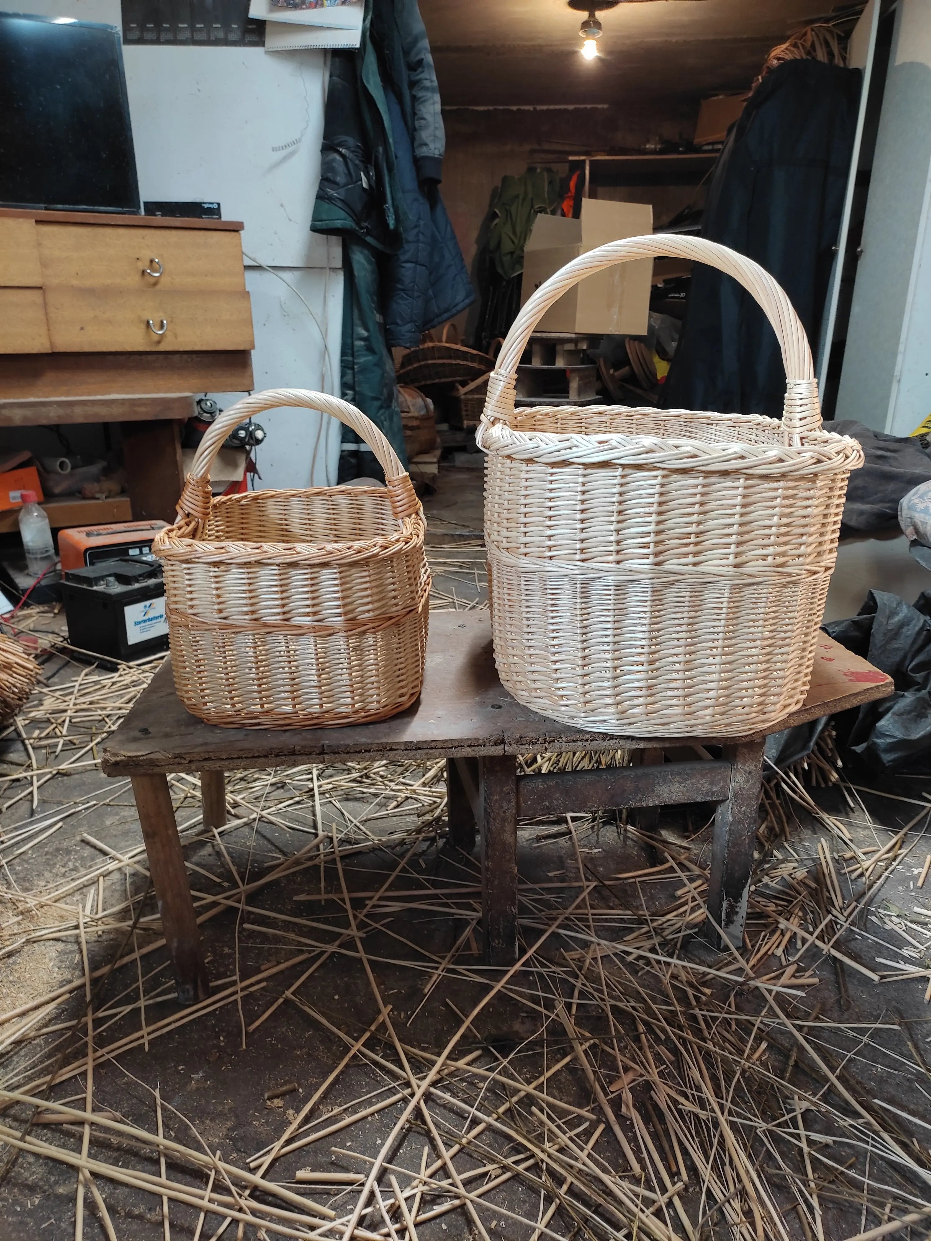 Rustic Willow Rectangular Basket with Handle - NaturelyWoven