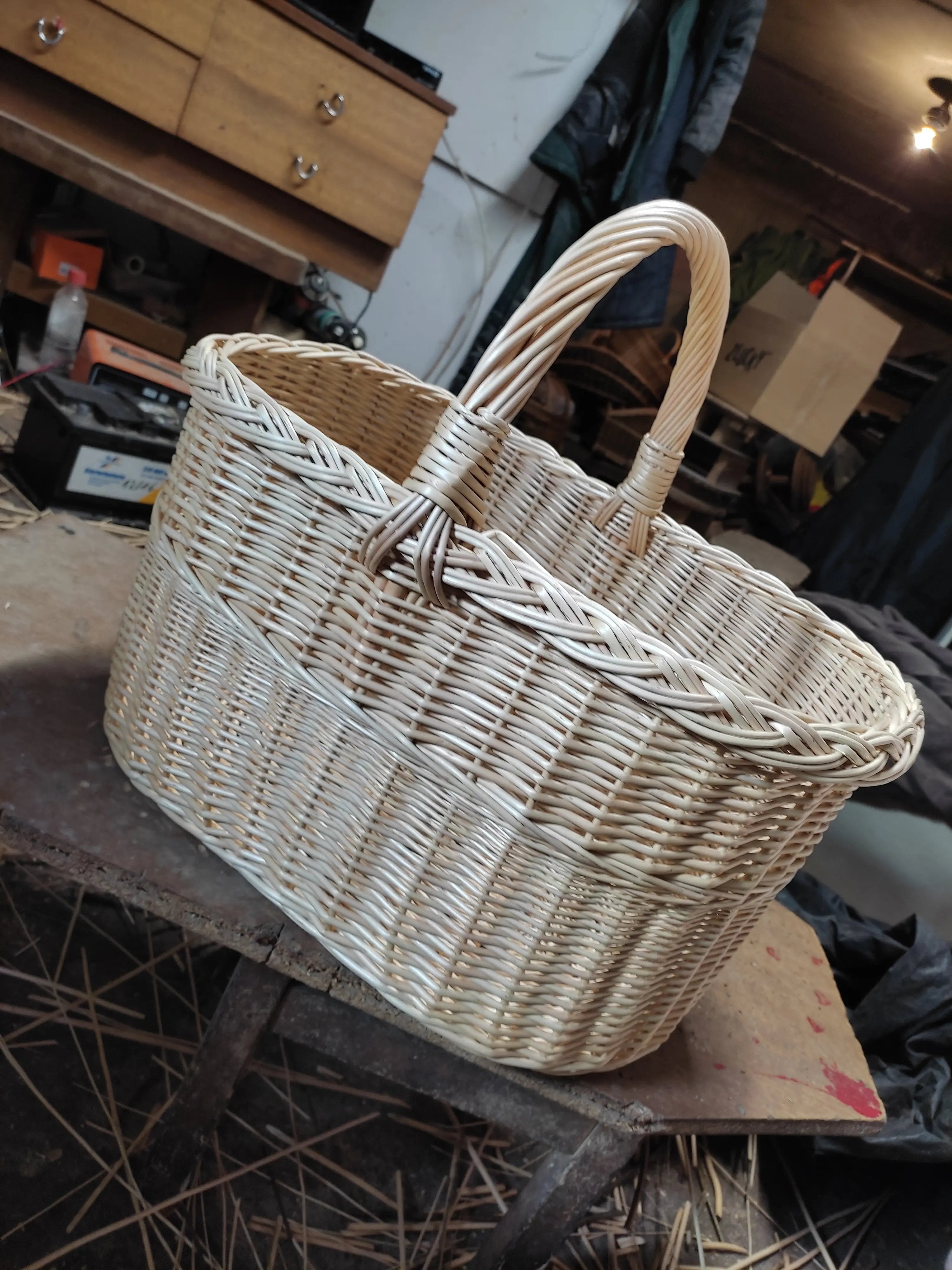 Rustic Willow Rectangular Basket with Handle - NaturelyWoven
