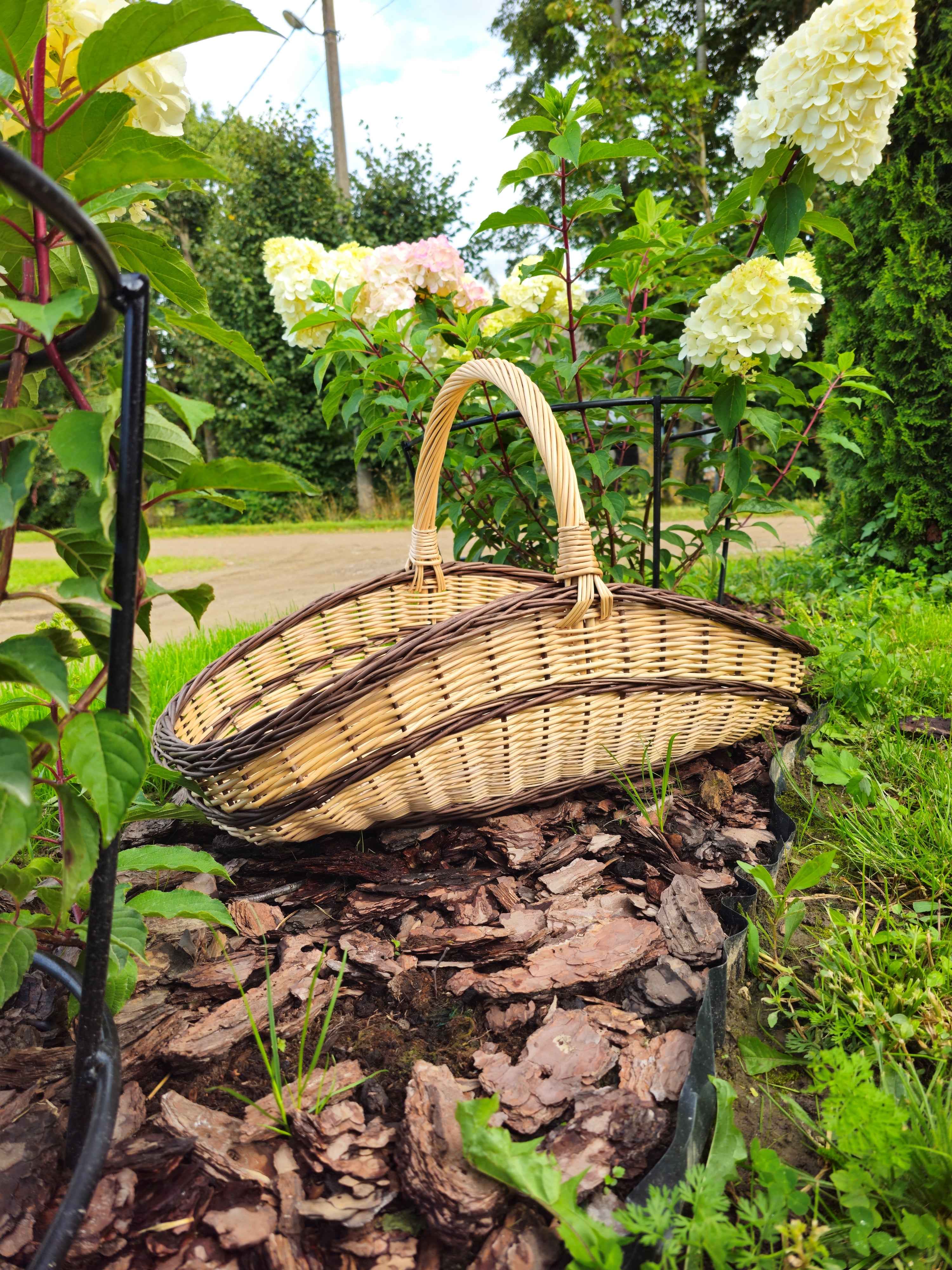 Large Wicker Firewood Trug — handmade wicker basket from Lithuanian willow
