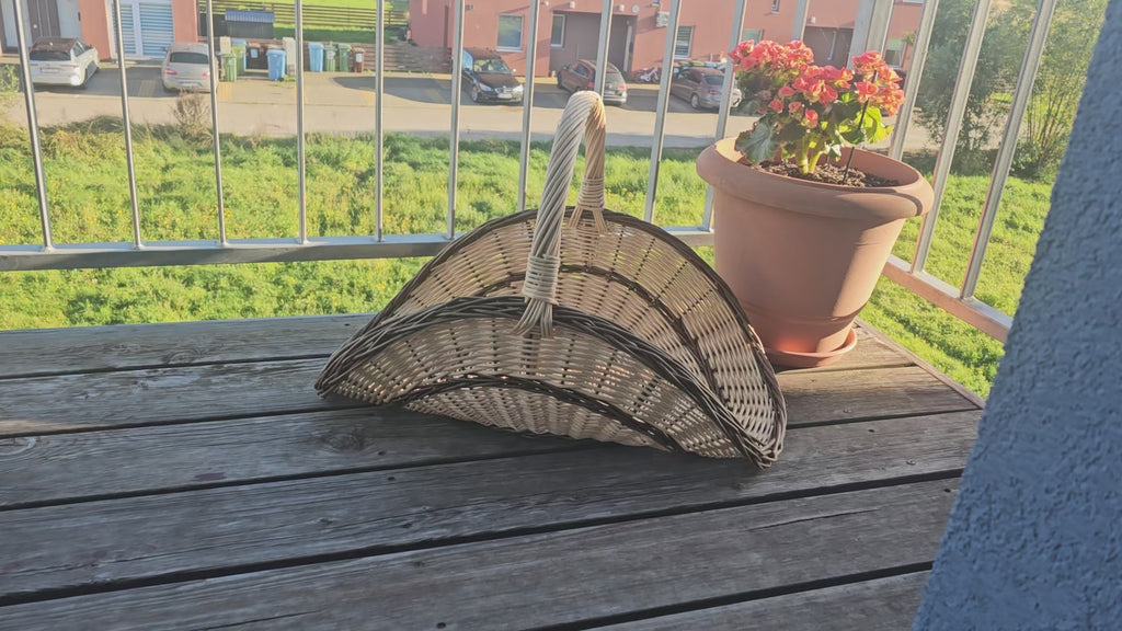 Wicker Harvest Basket for Flowers