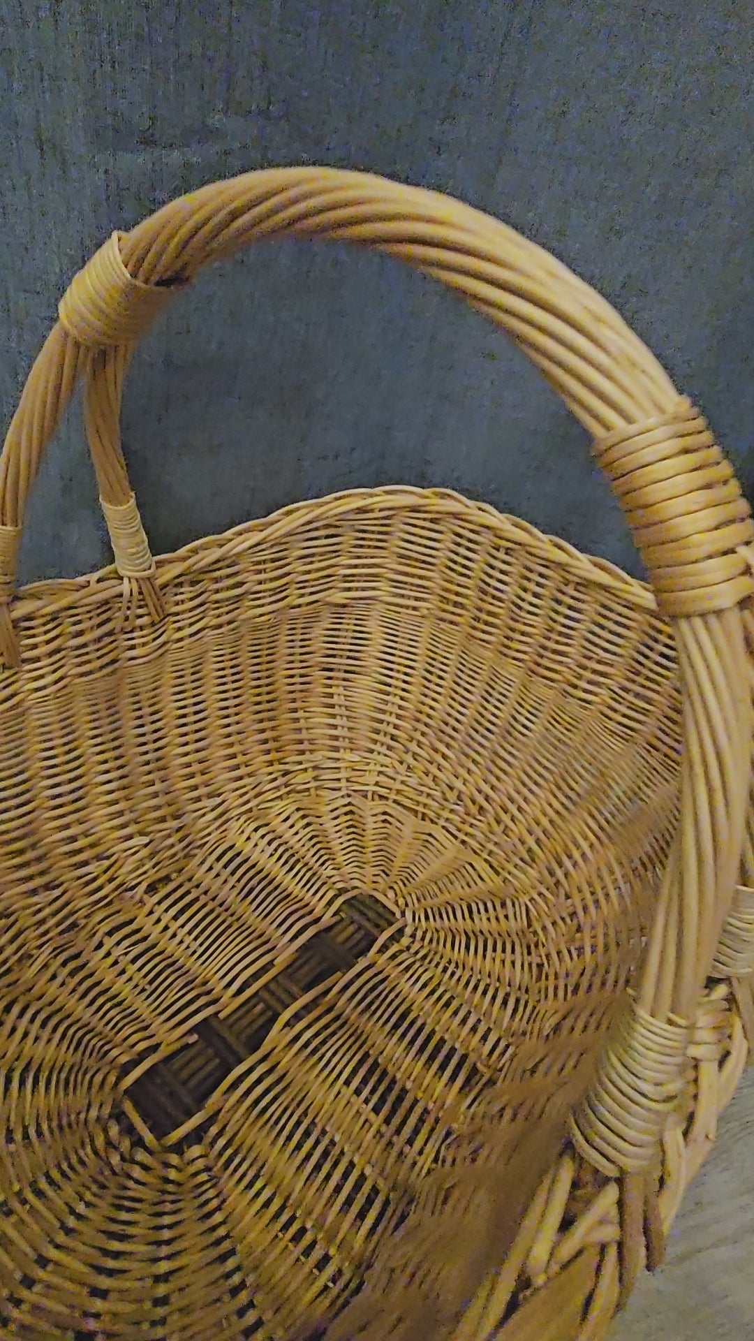 Wicker basket 016r