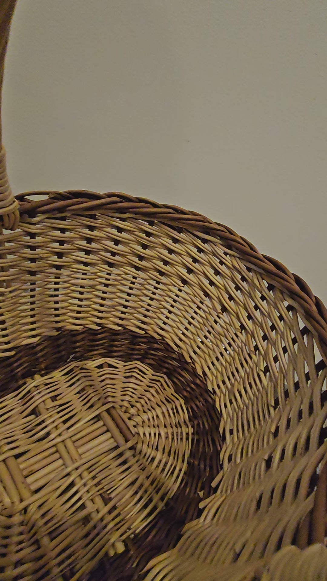 Wicker basket 033b