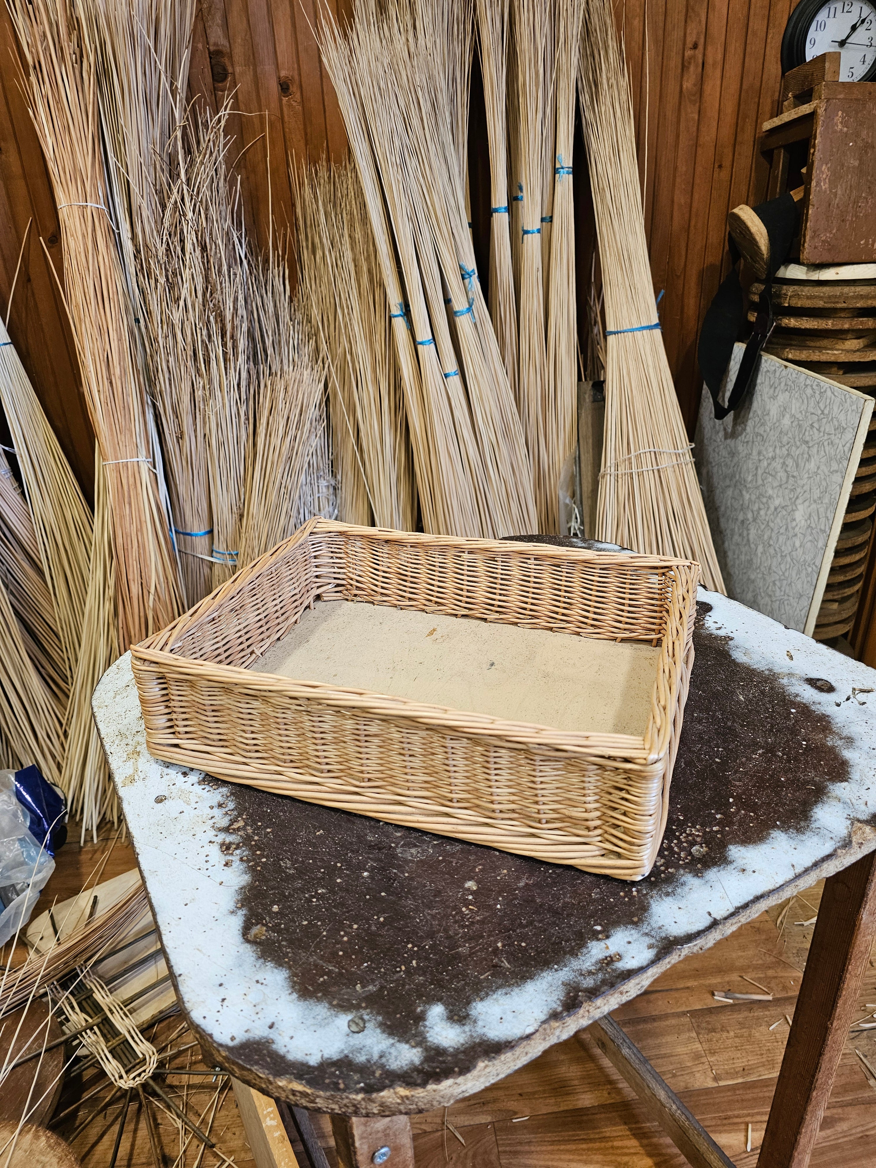 Shallow Wicker Tray Basket — handmade wicker tray from Lithuanian willow