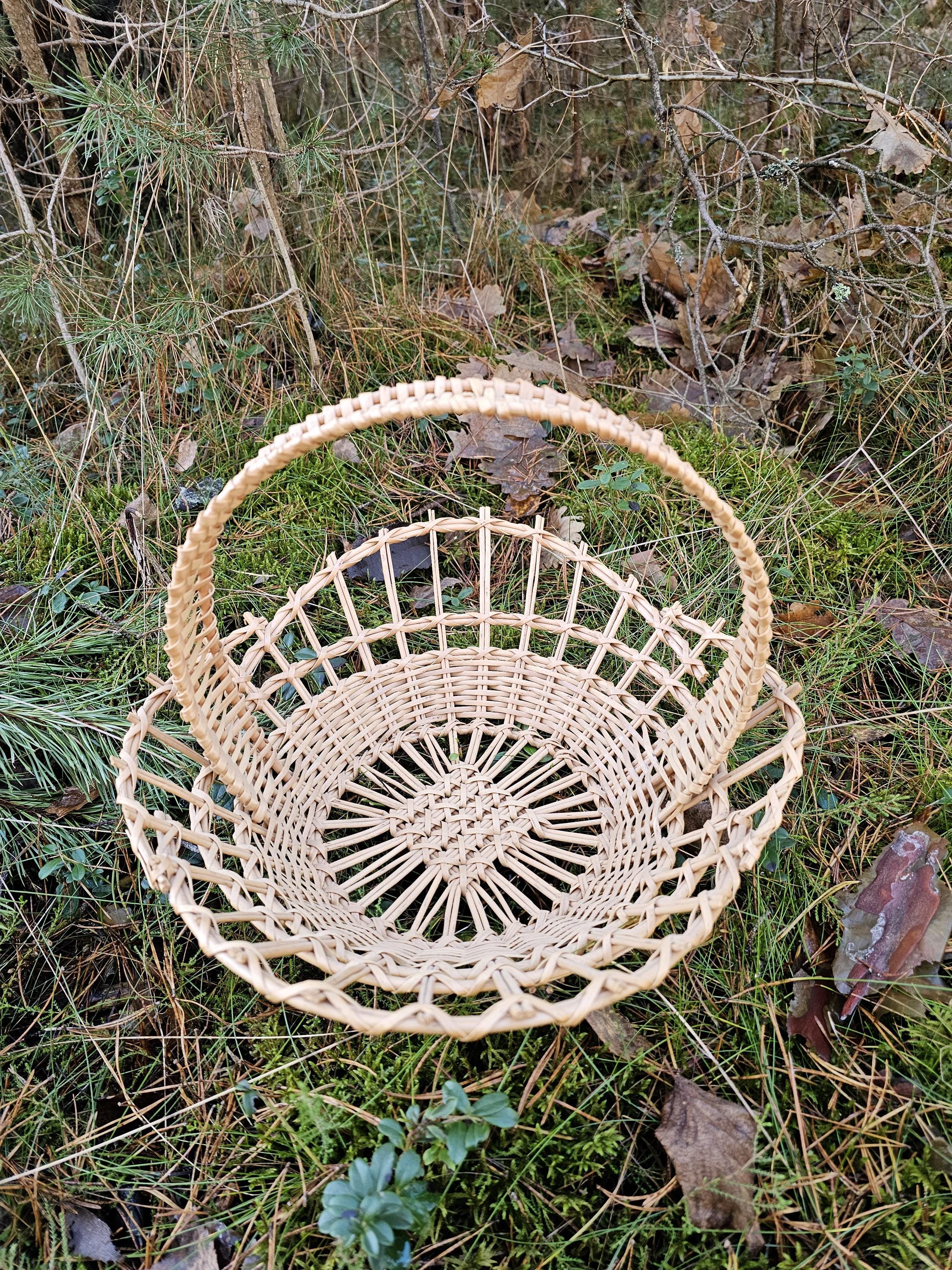 Small Wicker Tray — handmade wicker tray from Lithuanian willow